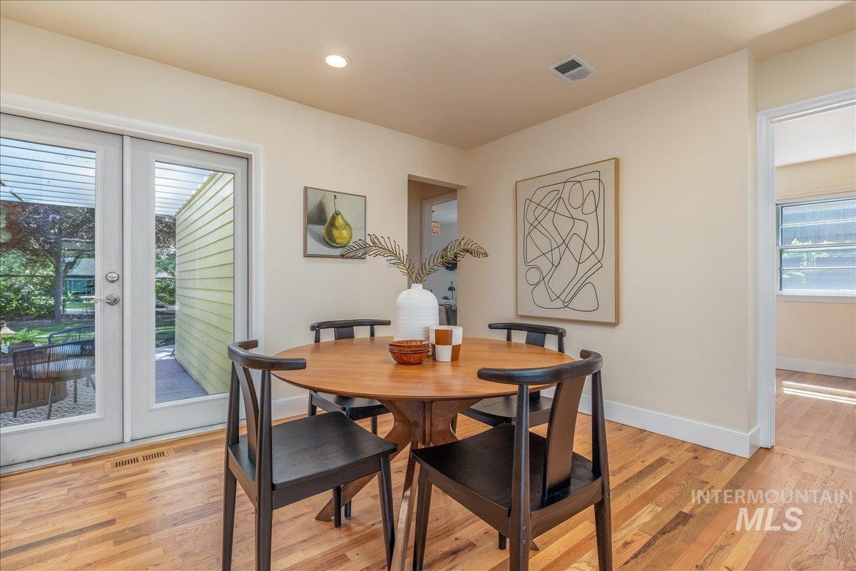 2710 N 28th St, Boise, Idaho 83703, 4 Bedrooms, 2 Bathrooms, Residential For Sale, Price $699,900,MLS 98999620