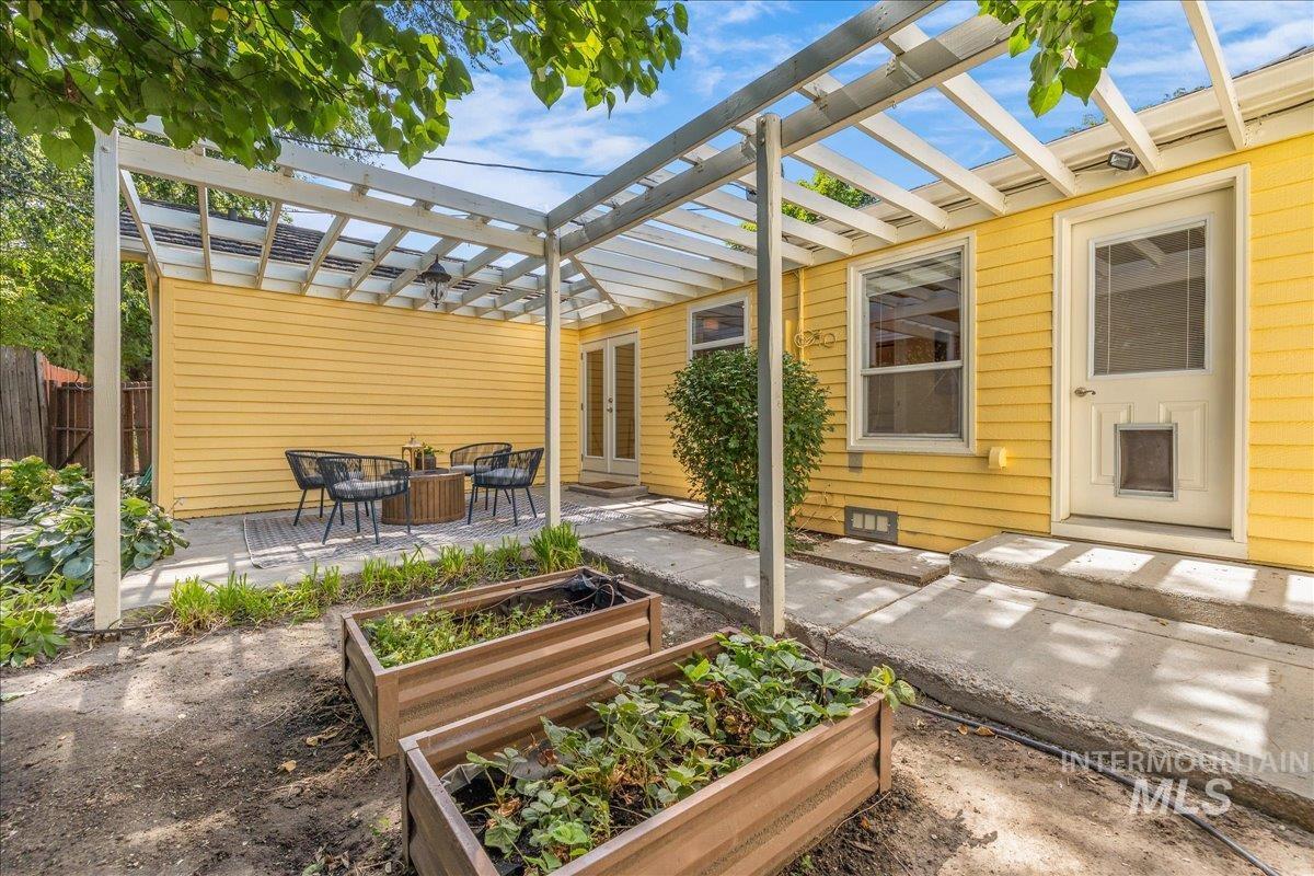 2710 N 28th St, Boise, Idaho 83703, 4 Bedrooms, 2 Bathrooms, Residential For Sale, Price $699,900,MLS 98999620