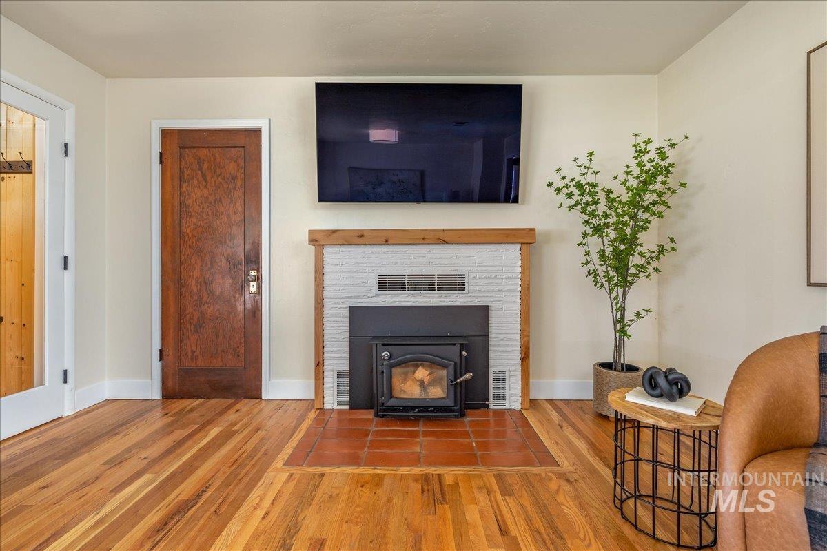 2710 N 28th St, Boise, Idaho 83703, 4 Bedrooms, 2 Bathrooms, Residential For Sale, Price $699,900,MLS 98999620