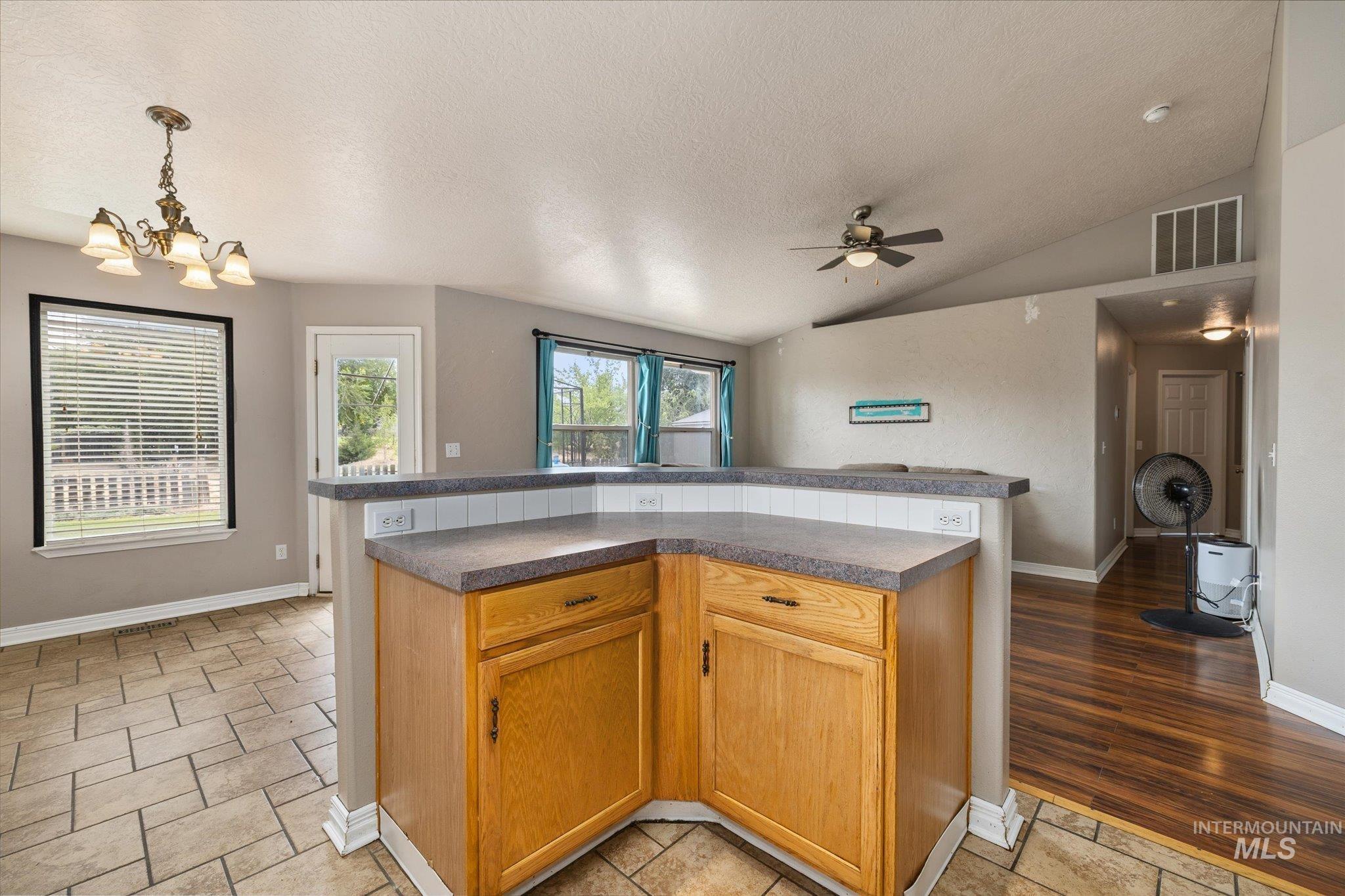 16842 Live Oak Pl, Caldwell, Idaho 83607, 3 Bedrooms, 2 Bathrooms, Residential For Sale, Price $360,000,MLS 98999624