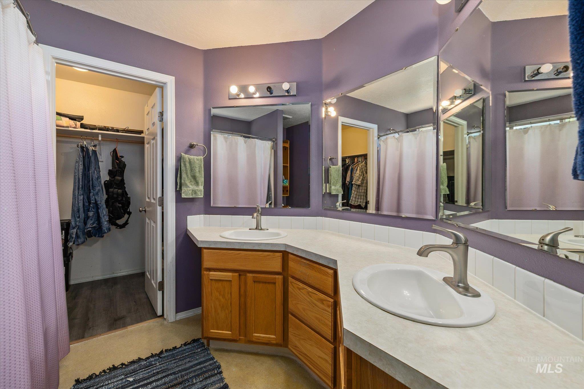 16842 Live Oak Pl, Caldwell, Idaho 83607, 3 Bedrooms, 2 Bathrooms, Residential For Sale, Price $360,000,MLS 98999624