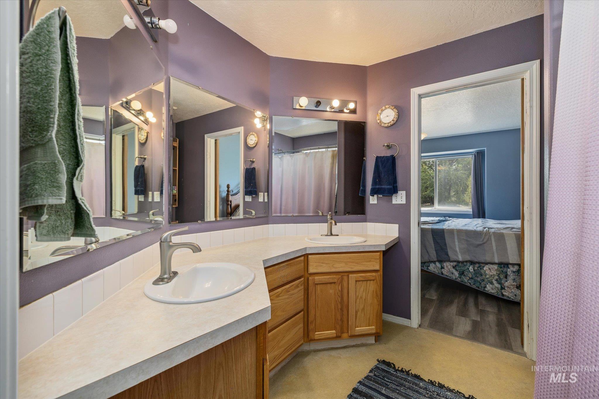 16842 Live Oak Pl, Caldwell, Idaho 83607, 3 Bedrooms, 2 Bathrooms, Residential For Sale, Price $360,000,MLS 98999624