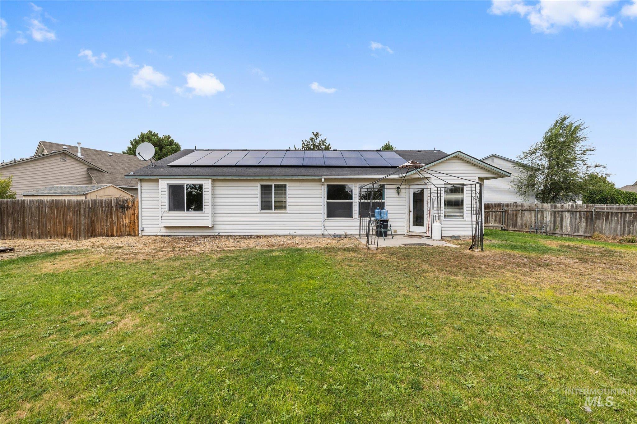 16842 Live Oak Pl, Caldwell, Idaho 83607, 3 Bedrooms, 2 Bathrooms, Residential For Sale, Price $360,000,MLS 98999624