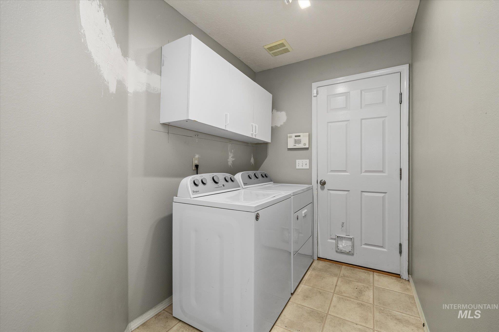 16842 Live Oak Pl, Caldwell, Idaho 83607, 3 Bedrooms, 2 Bathrooms, Residential For Sale, Price $360,000,MLS 98999624