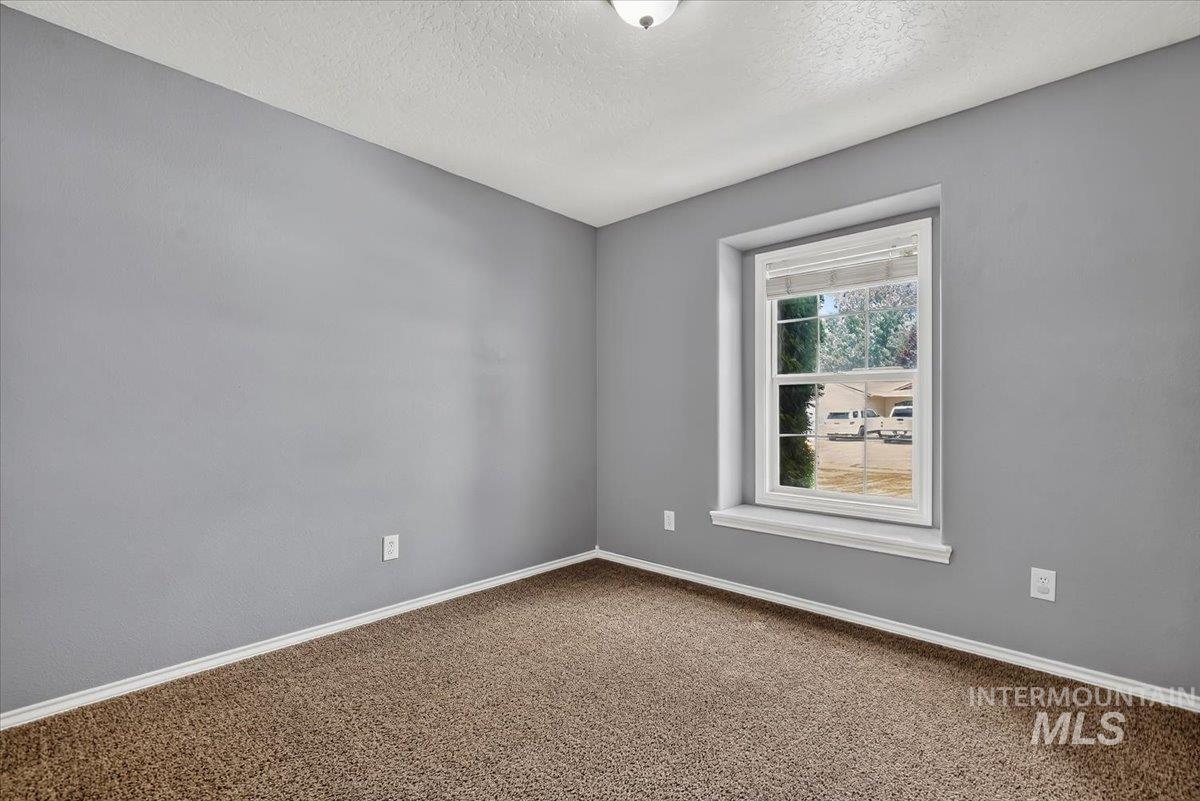 2131 E Colorado Ave, Nampa, Idaho 83686, 3 Bedrooms, 2 Bathrooms, Residential For Sale, Price $410,000,MLS 98999627