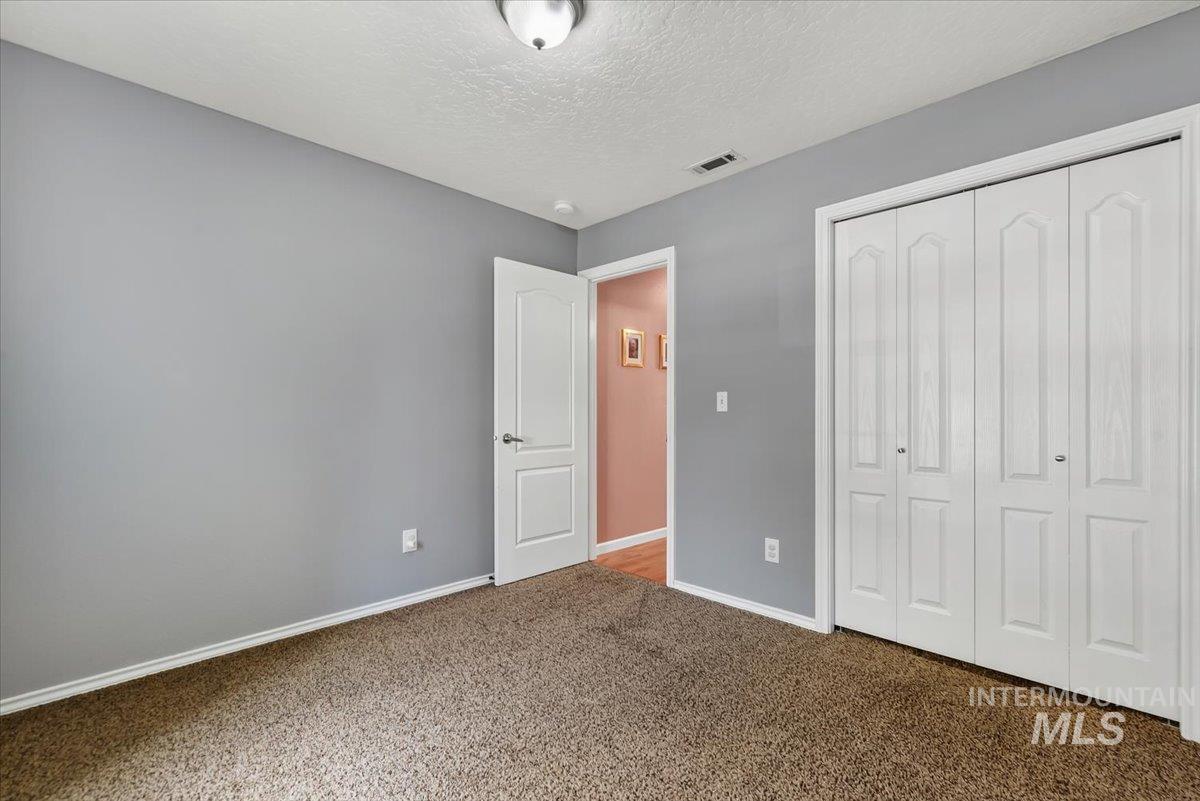2131 E Colorado Ave, Nampa, Idaho 83686, 3 Bedrooms, 2 Bathrooms, Residential For Sale, Price $410,000,MLS 98999627