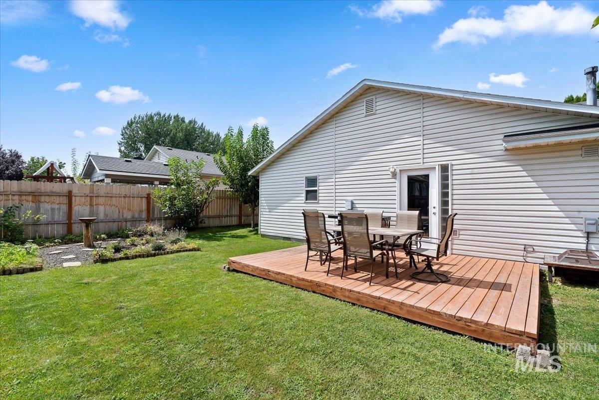 2131 E Colorado Ave, Nampa, Idaho 83686, 3 Bedrooms, 2 Bathrooms, Residential For Sale, Price $410,000,MLS 98999627