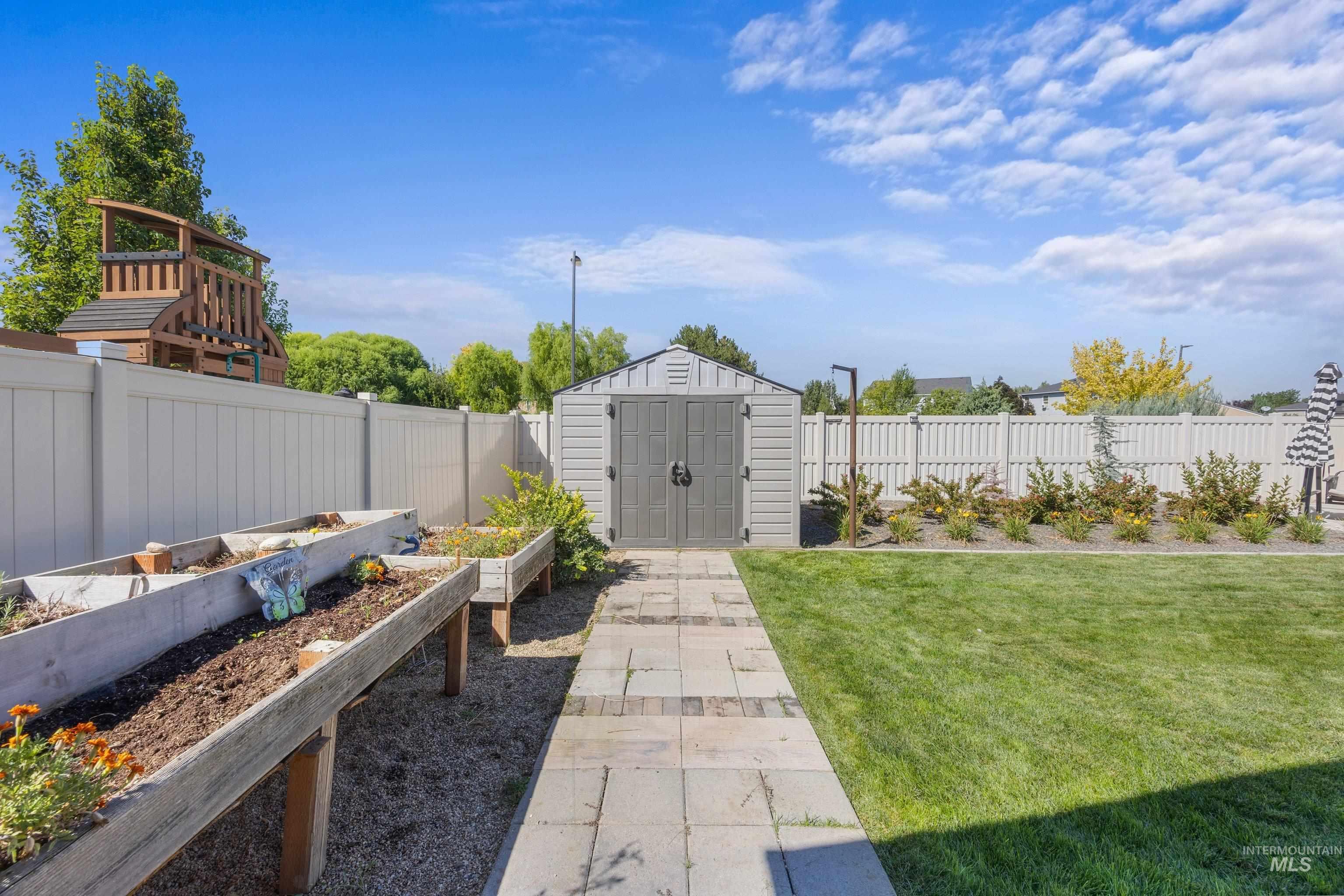 310 S Voyage Ave, Caldwell, Idaho 83605, 3 Bedrooms, 2 Bathrooms, Residential For Sale, Price $400,000,MLS 98999632