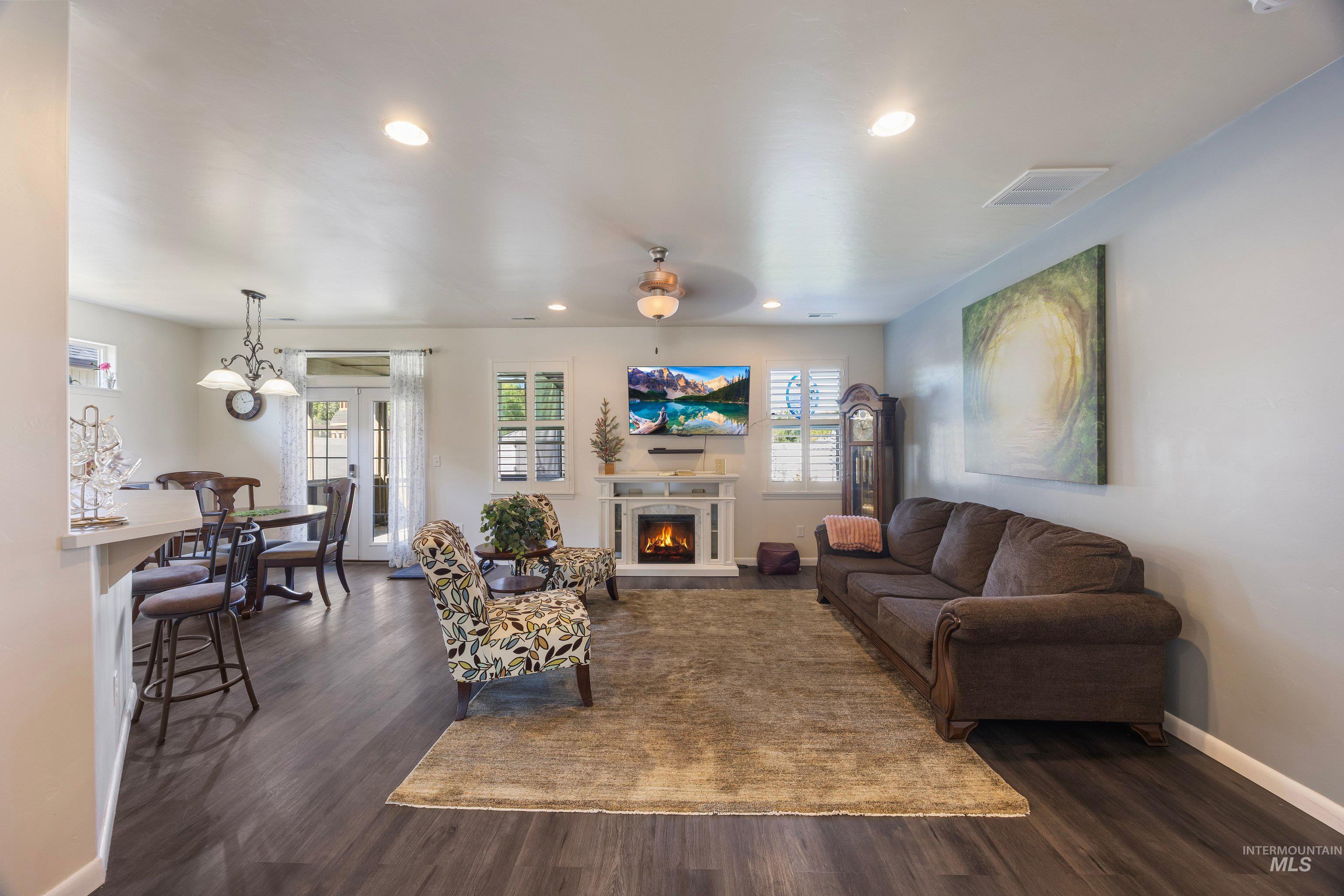 310 S Voyage Ave, Caldwell, Idaho 83605, 3 Bedrooms, 2 Bathrooms, Residential For Sale, Price $400,000,MLS 98999632