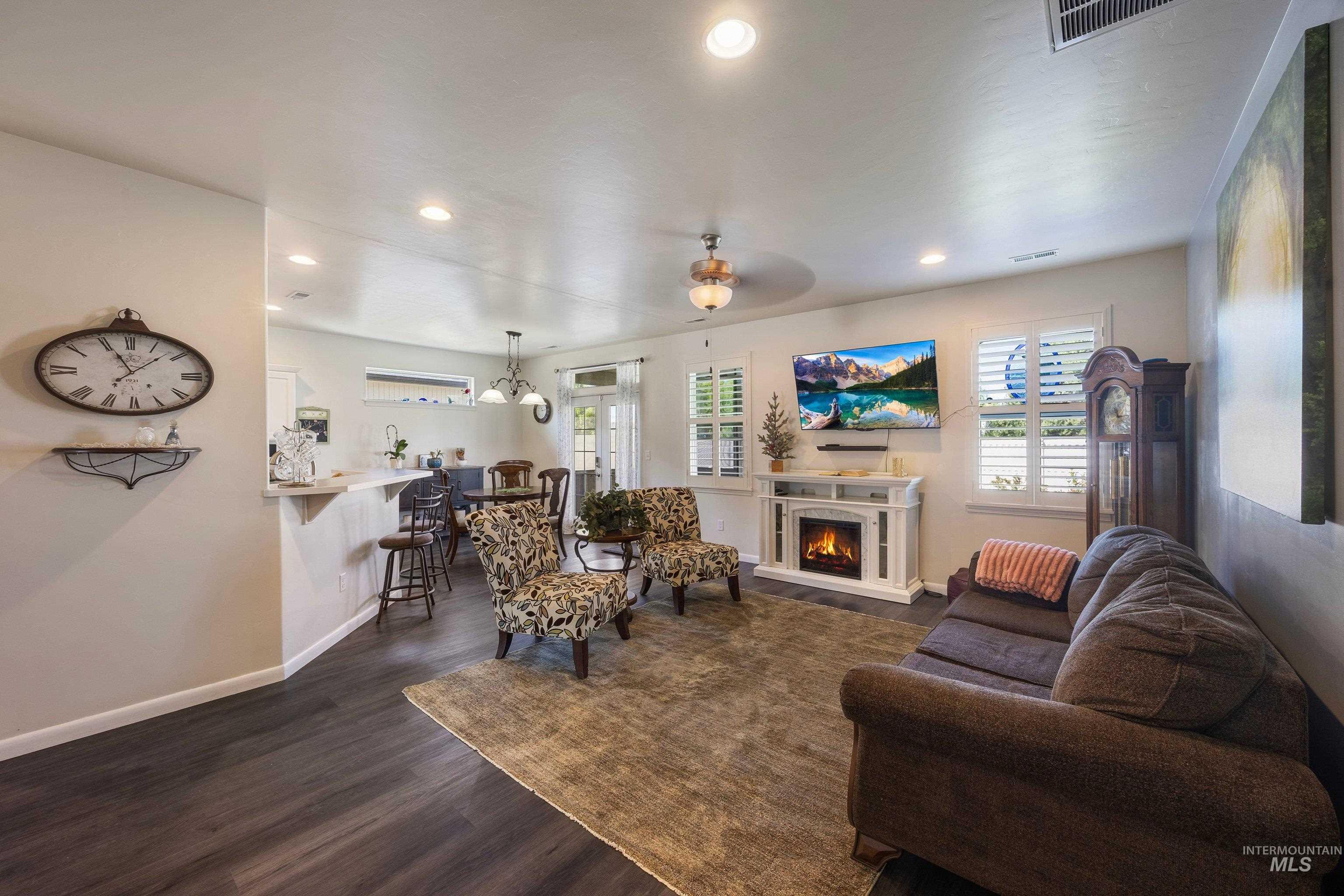 310 S Voyage Ave, Caldwell, Idaho 83605, 3 Bedrooms, 2 Bathrooms, Residential For Sale, Price $400,000,MLS 98999632