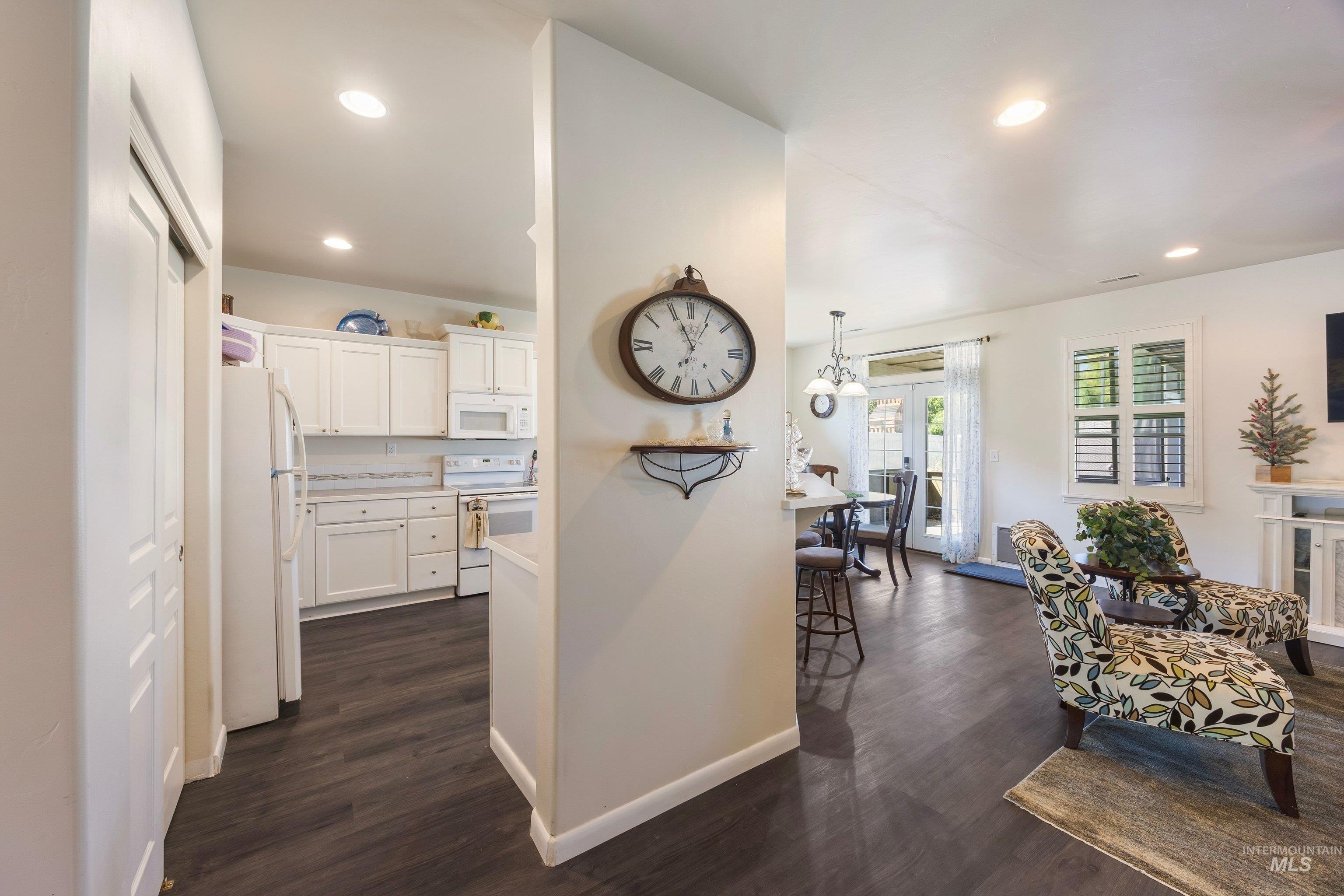 310 S Voyage Ave, Caldwell, Idaho 83605, 3 Bedrooms, 2 Bathrooms, Residential For Sale, Price $400,000,MLS 98999632