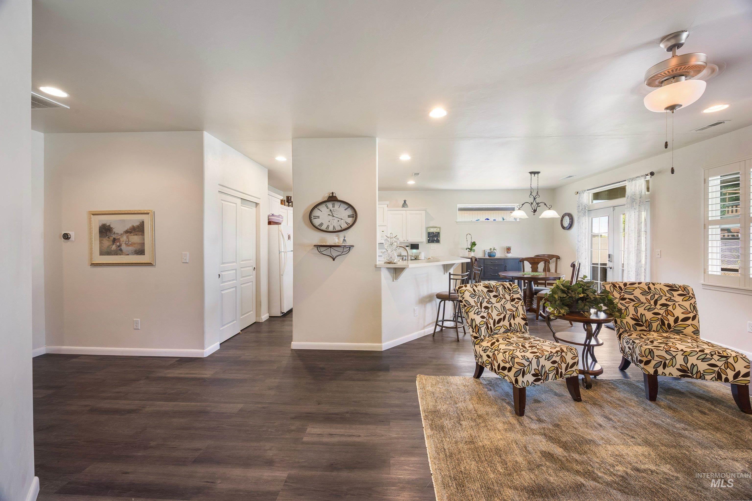 310 S Voyage Ave, Caldwell, Idaho 83605, 3 Bedrooms, 2 Bathrooms, Residential For Sale, Price $400,000,MLS 98999632