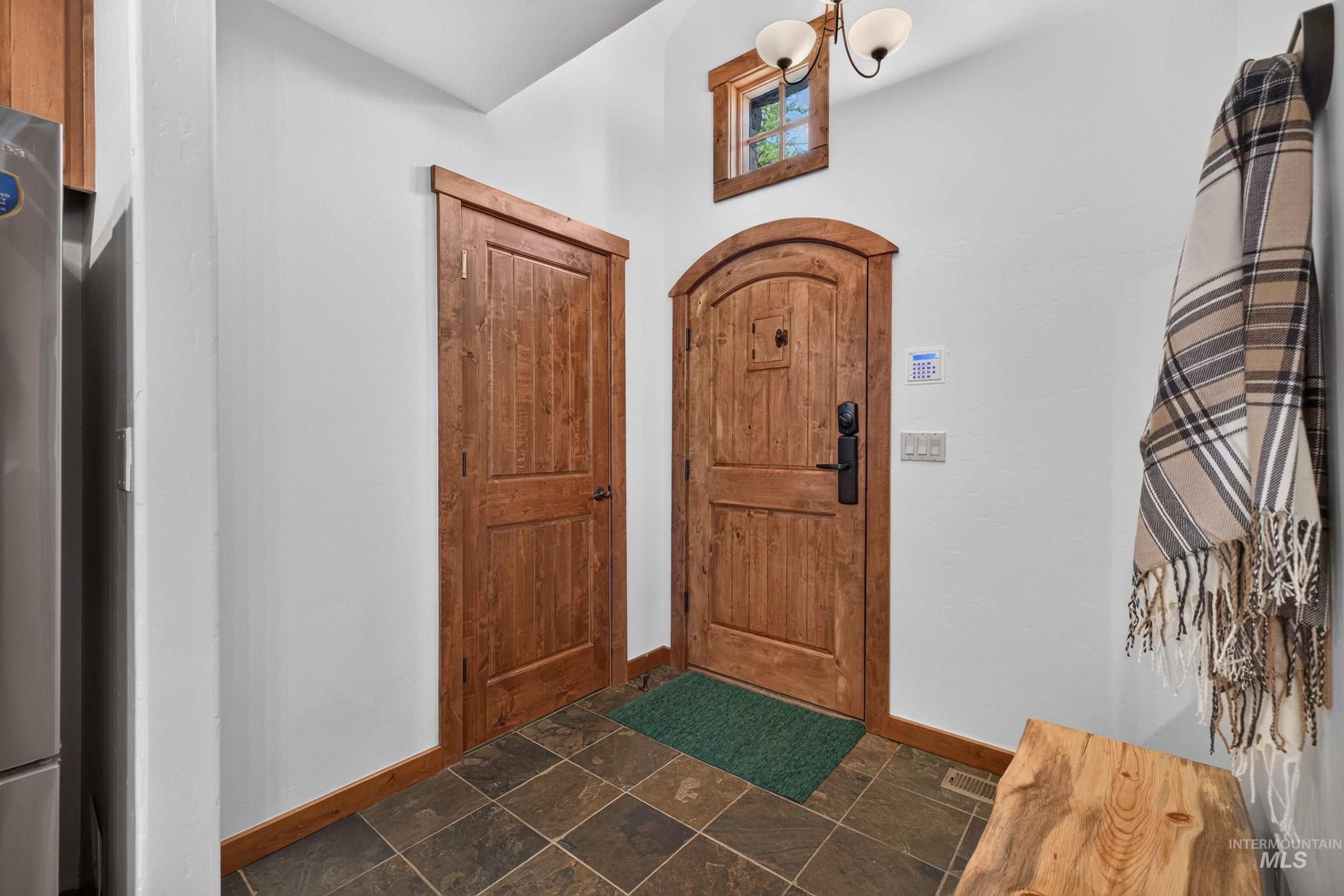 15 Rock Creek Court, Donnelly, Idaho 83615, 2 Bedrooms, 2.5 Bathrooms, Residential For Sale, Price $1,385,000,MLS 98999633
