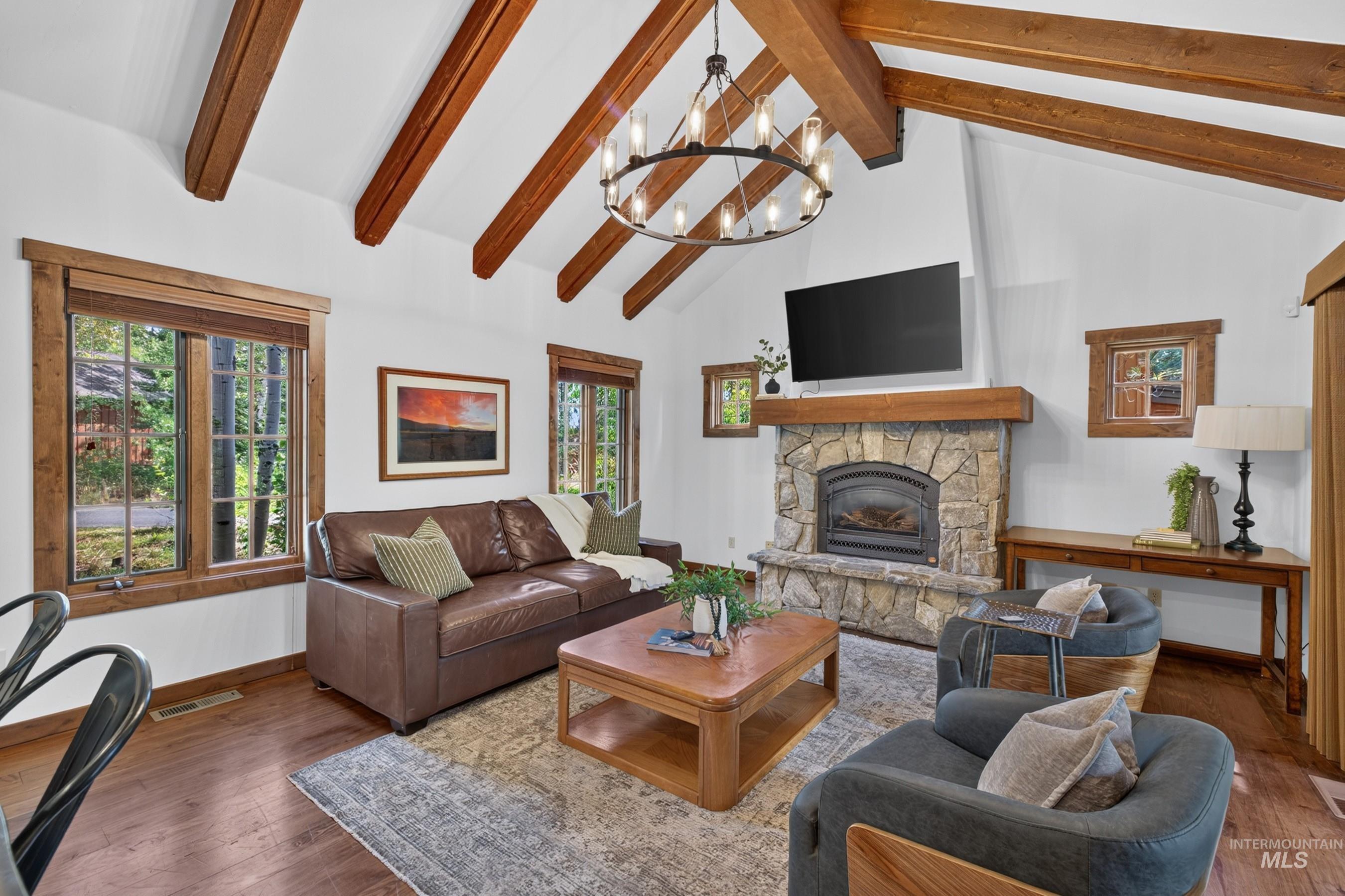 15 Rock Creek Court, Donnelly, Idaho 83615, 2 Bedrooms, 2.5 Bathrooms, Residential For Sale, Price $1,385,000,MLS 98999633