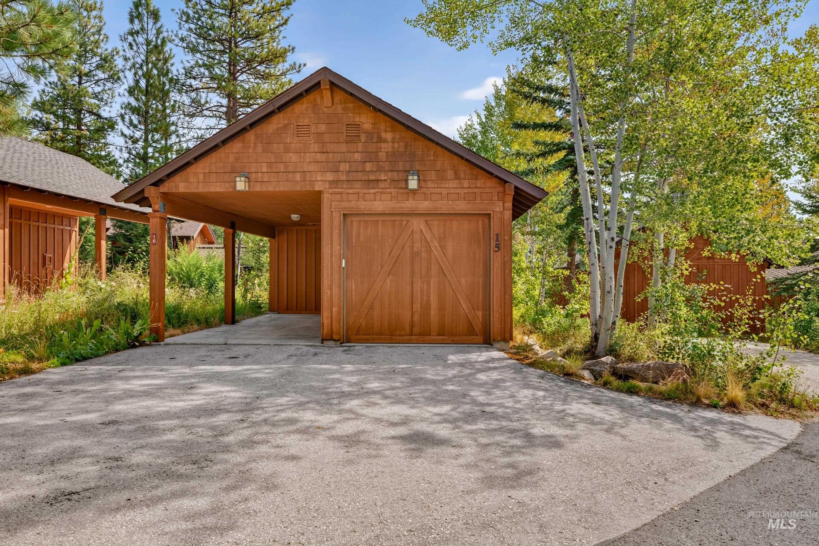15 Rock Creek Court, Donnelly, Idaho 83615, 2 Bedrooms, 2.5 Bathrooms, Residential For Sale, Price $1,385,000,MLS 98999633