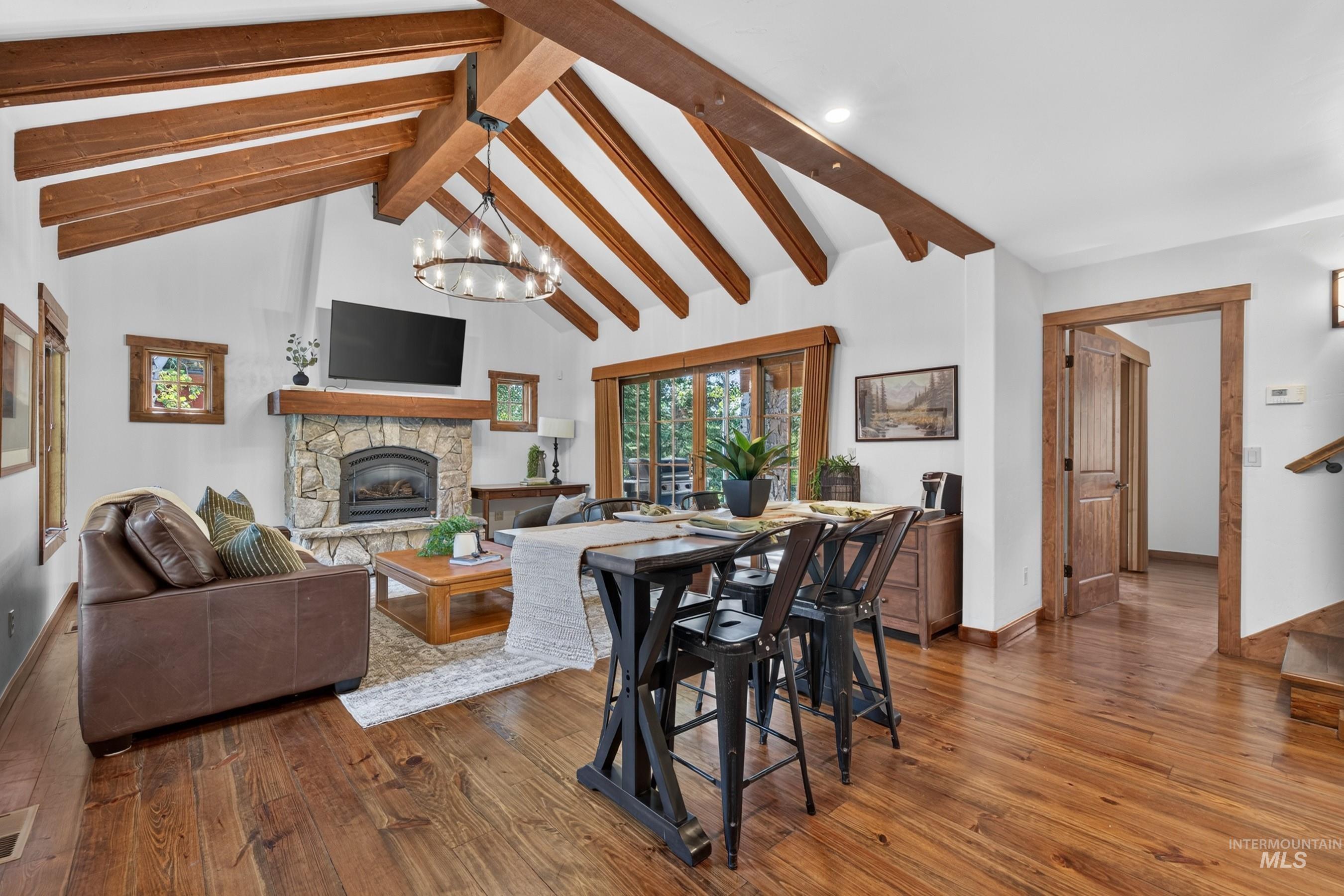 15 Rock Creek Court, Donnelly, Idaho 83615, 2 Bedrooms, 2.5 Bathrooms, Residential For Sale, Price $1,385,000,MLS 98999633
