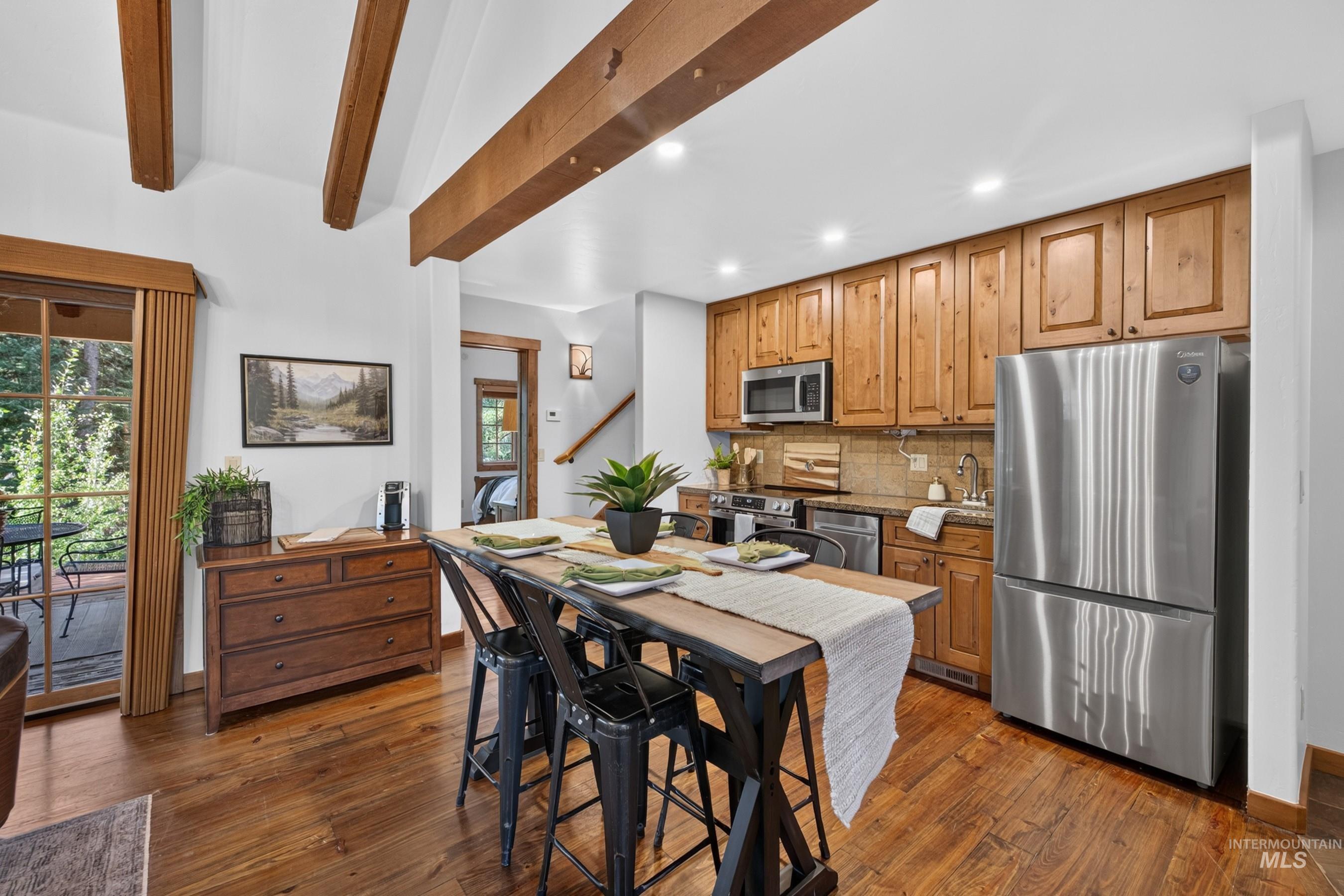 15 Rock Creek Court, Donnelly, Idaho 83615, 2 Bedrooms, 2.5 Bathrooms, Residential For Sale, Price $1,385,000,MLS 98999633
