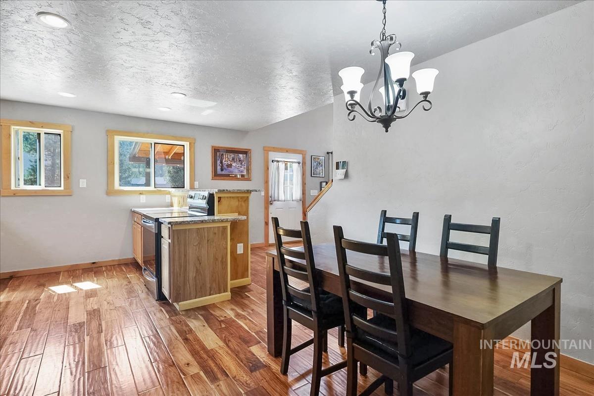 124 Mores Creek Dr, Idaho City, Idaho 83631, 3 Bedrooms, 2.5 Bathrooms, Residential For Sale, Price $469,900,MLS 98999634