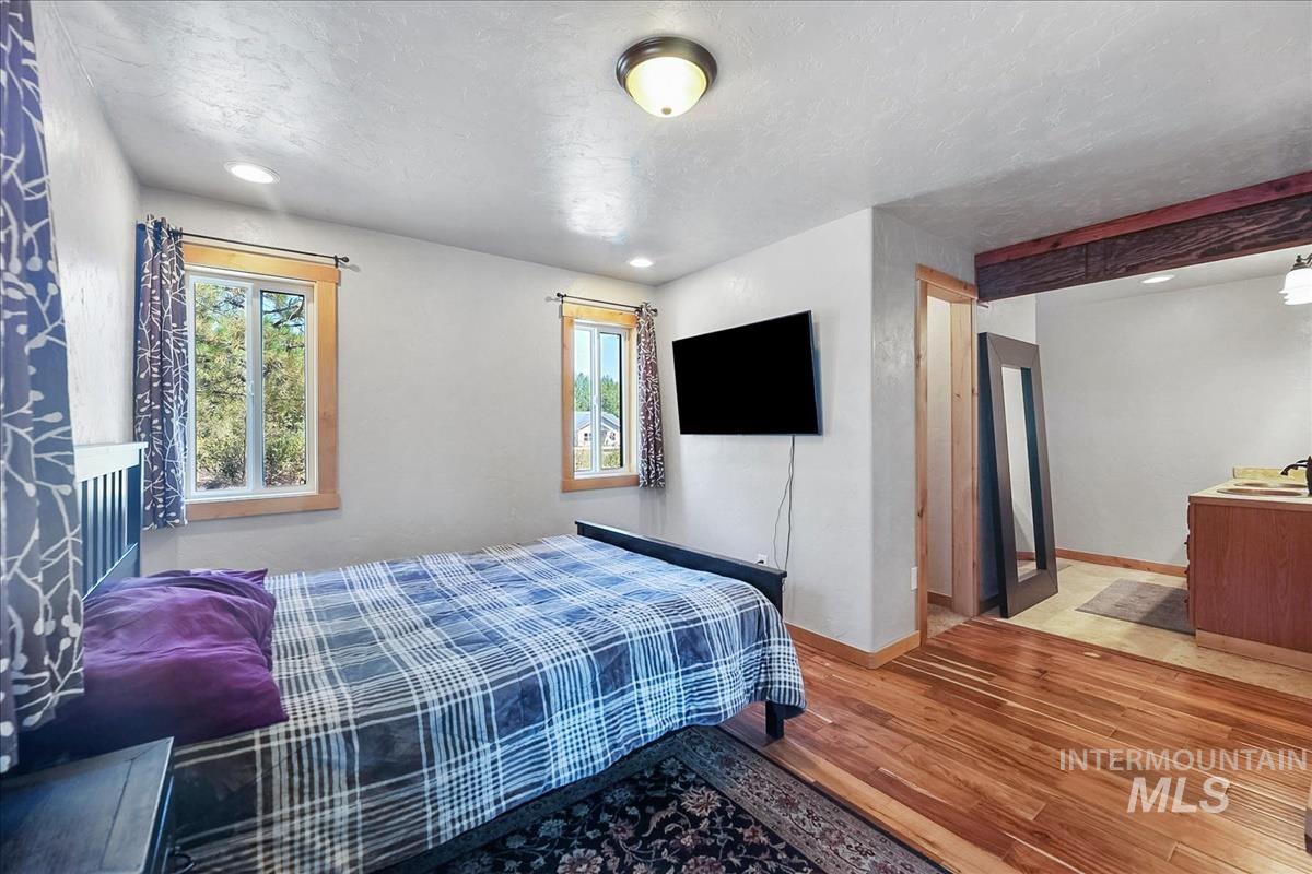 124 Mores Creek Dr, Idaho City, Idaho 83631, 3 Bedrooms, 2.5 Bathrooms, Residential For Sale, Price $469,900,MLS 98999634