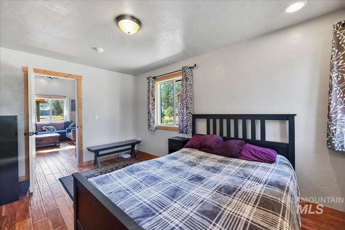 124 Mores Creek Dr, Idaho City, Idaho 83631, 3 Bedrooms, 2.5 Bathrooms, Residential For Sale, Price $469,900,MLS 98999634