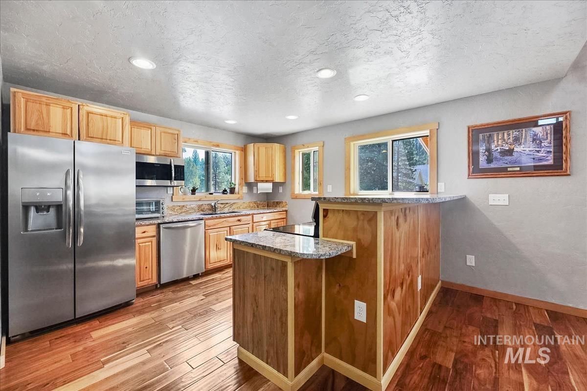 124 Mores Creek Dr, Idaho City, Idaho 83631, 3 Bedrooms, 2.5 Bathrooms, Residential For Sale, Price $469,900,MLS 98999634
