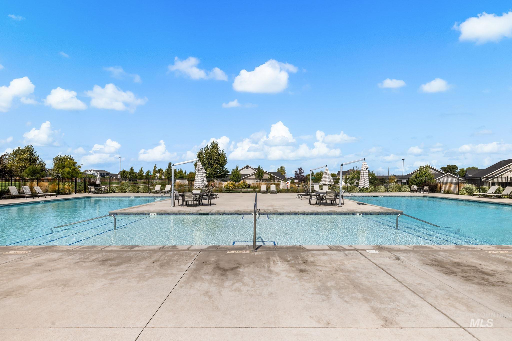 11701 W Pachino Drive, Nampa, Idaho 83686, 4 Bedrooms, 3 Bathrooms, Residential For Sale, Price $490,000,MLS 98999636