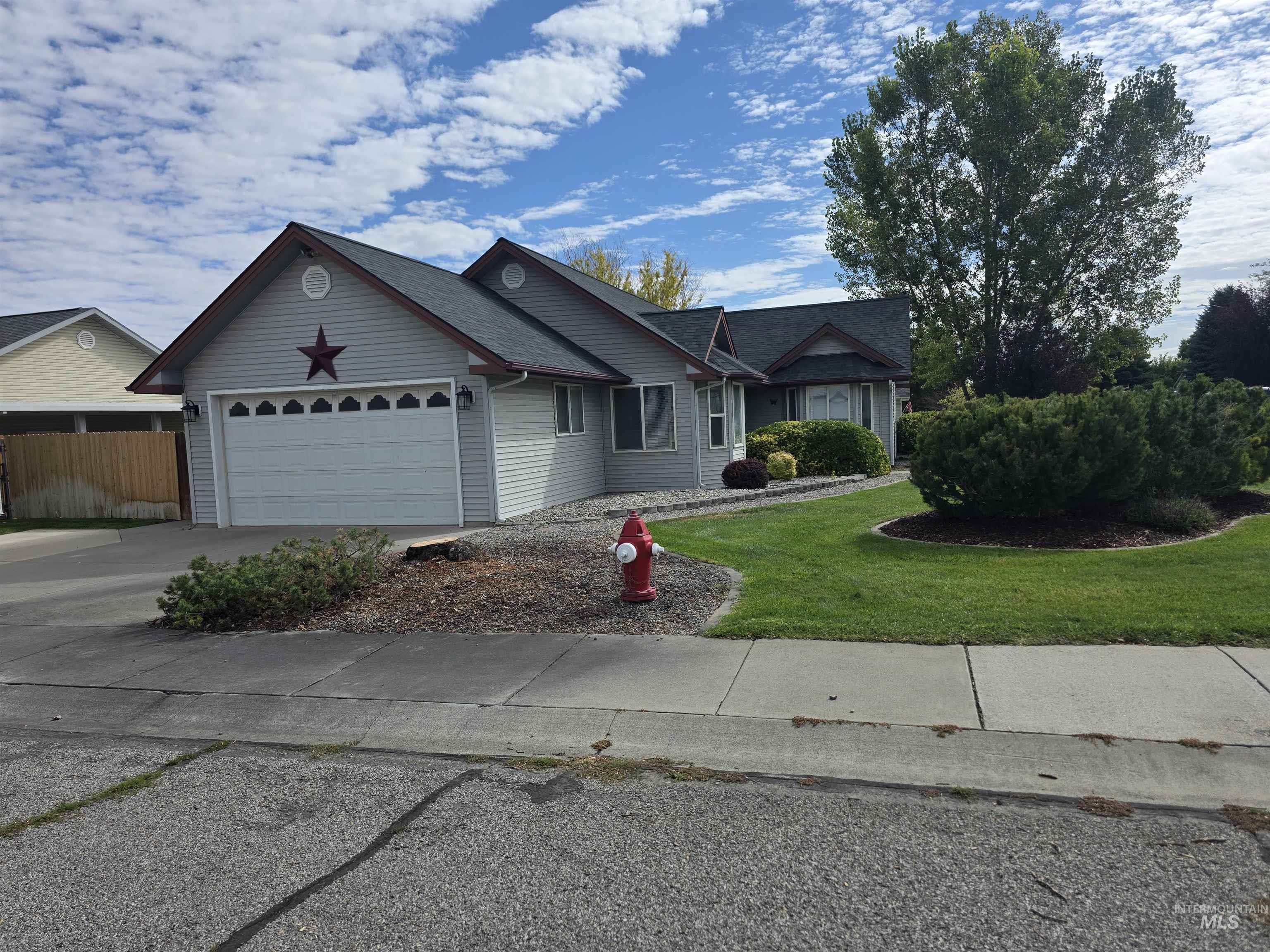 2657 4th Ave. East, Twin Falls, Idaho 83301, 3 Bedrooms, 2 Bathrooms, Residential For Sale, Price $360,000,MLS 98999637