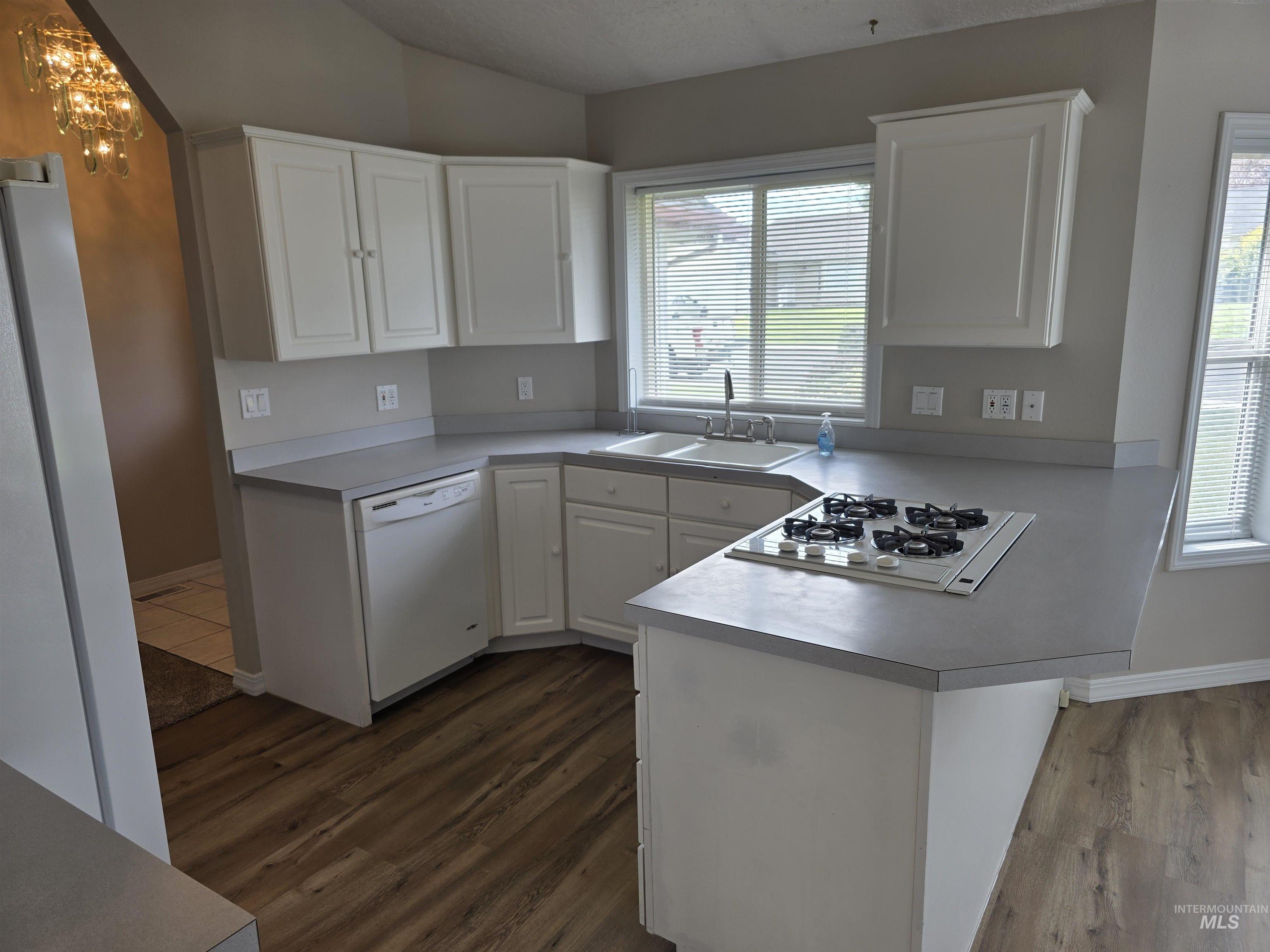 2657 4th Ave. East, Twin Falls, Idaho 83301, 3 Bedrooms, 2 Bathrooms, Residential For Sale, Price $360,000,MLS 98999637