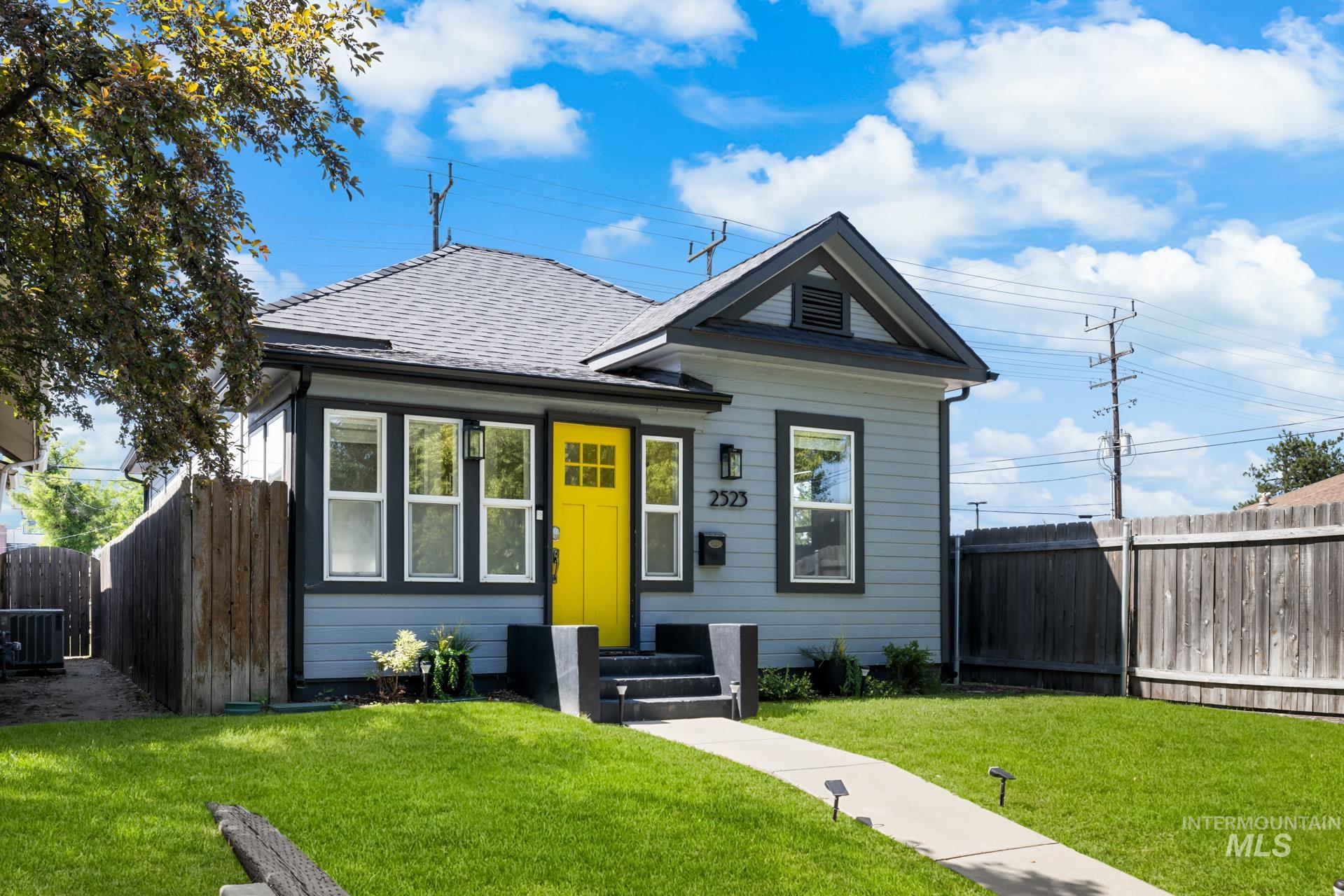 2523 W Idaho St, Boise, Idaho 83702, 2 Bedrooms, 1 Bathroom, Residential For Sale, Price $499,000,MLS 98999640