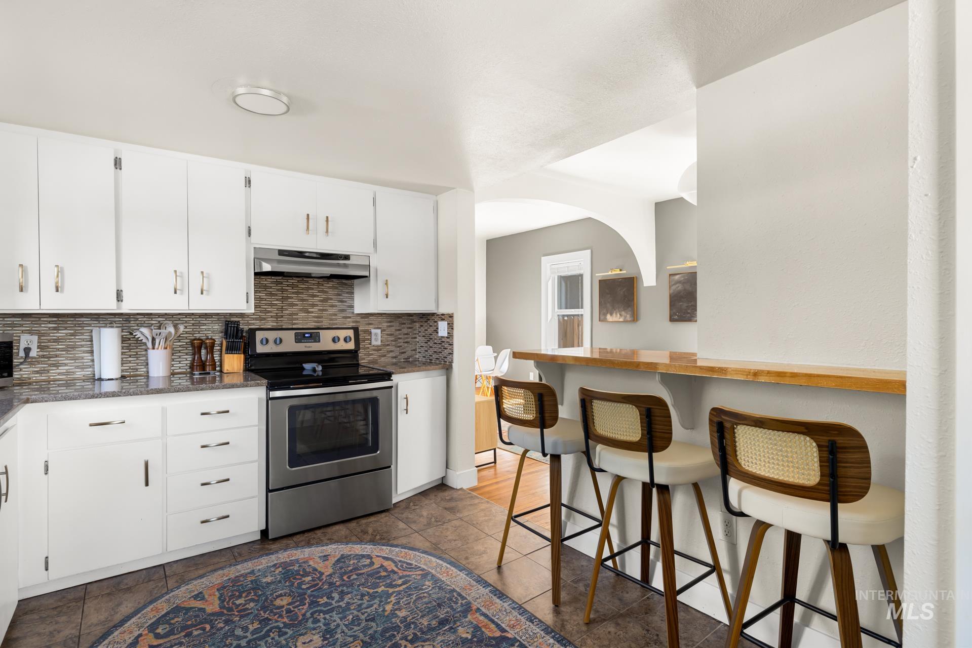 2523 W Idaho St, Boise, Idaho 83702, 2 Bedrooms, 1 Bathroom, Residential For Sale, Price $499,000,MLS 98999640