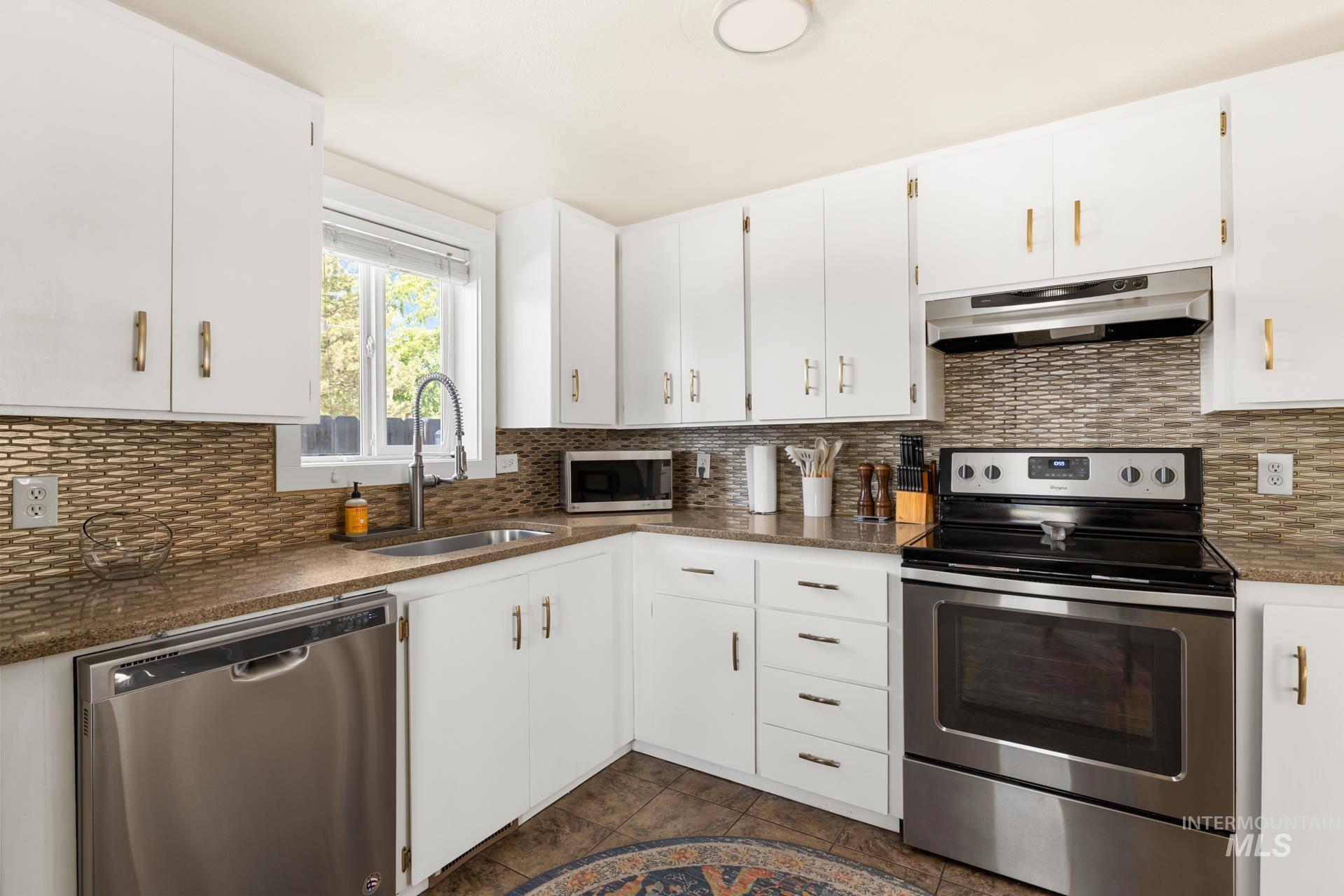 2523 W Idaho St, Boise, Idaho 83702, 2 Bedrooms, 1 Bathroom, Residential For Sale, Price $499,000,MLS 98999640