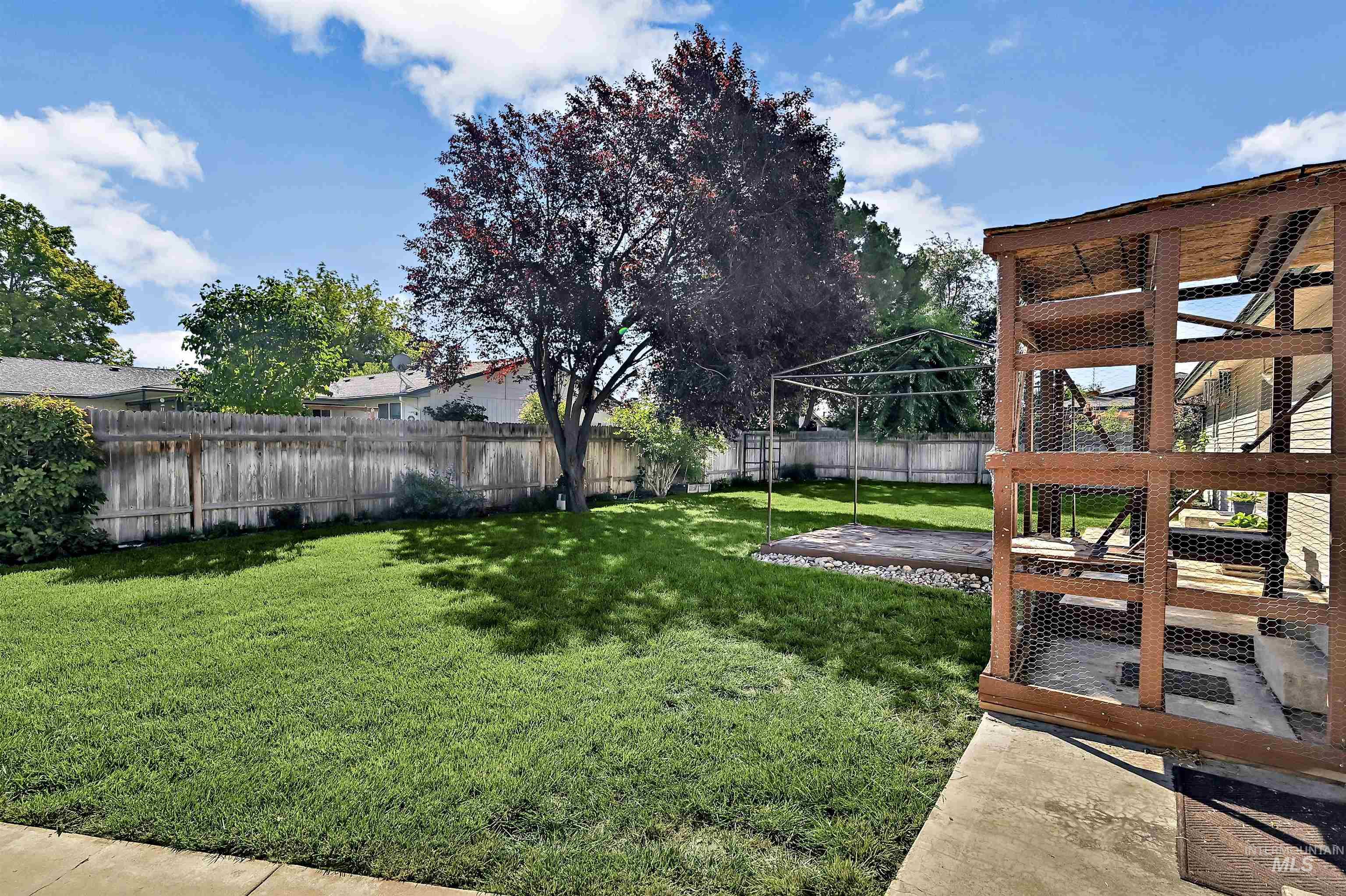 172 N Benewah Place, Nampa, Idaho 83651, 3 Bedrooms, 2 Bathrooms, Residential For Sale, Price $390,000,MLS 98999642