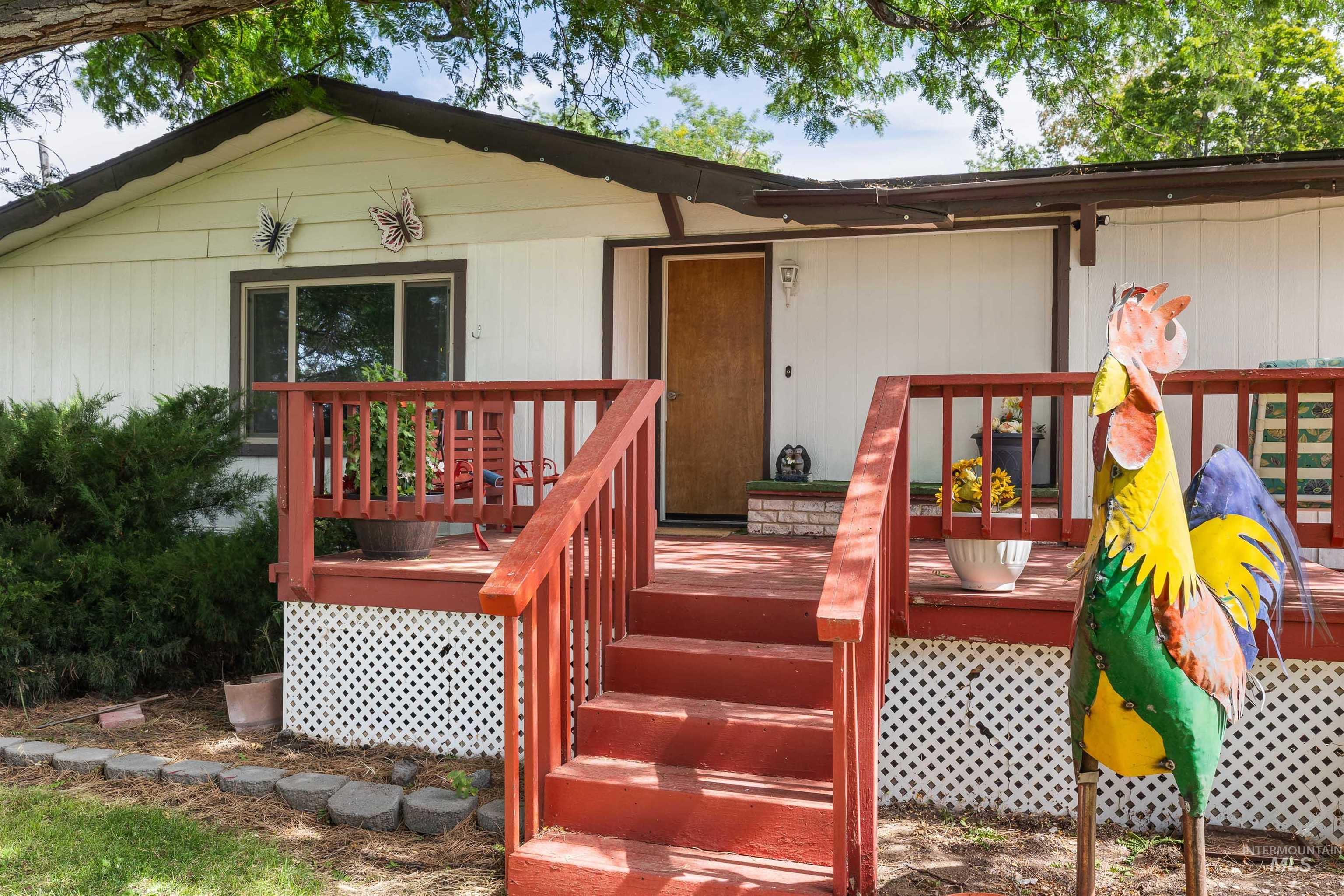 236 N 200 W, Jerome, Idaho 83338, 4 Bedrooms, 2 Bathrooms, Residential For Sale, Price $350,000, 98999643