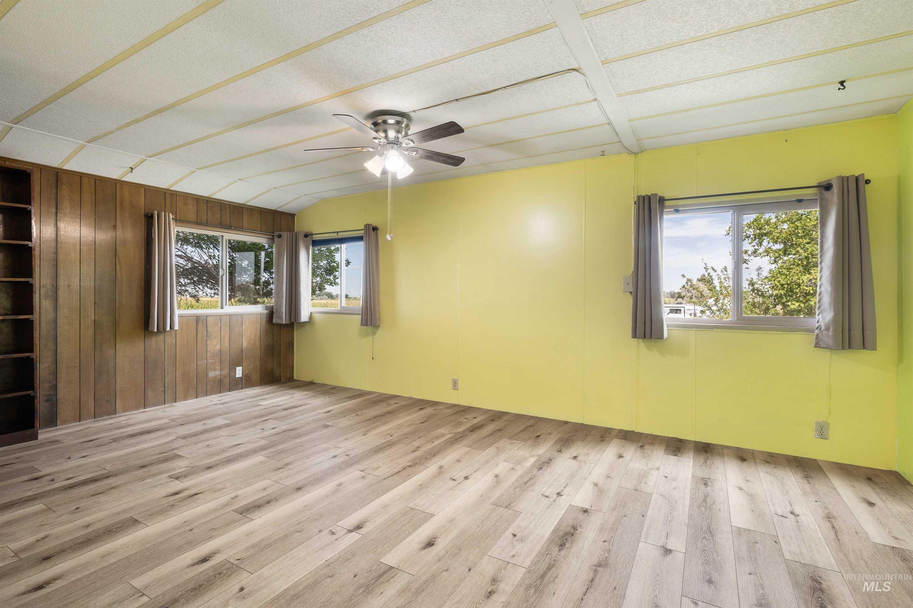 236 N 200 W, Jerome, Idaho 83338, 4 Bedrooms, 2 Bathrooms, Residential For Sale, Price $350,000, 98999643