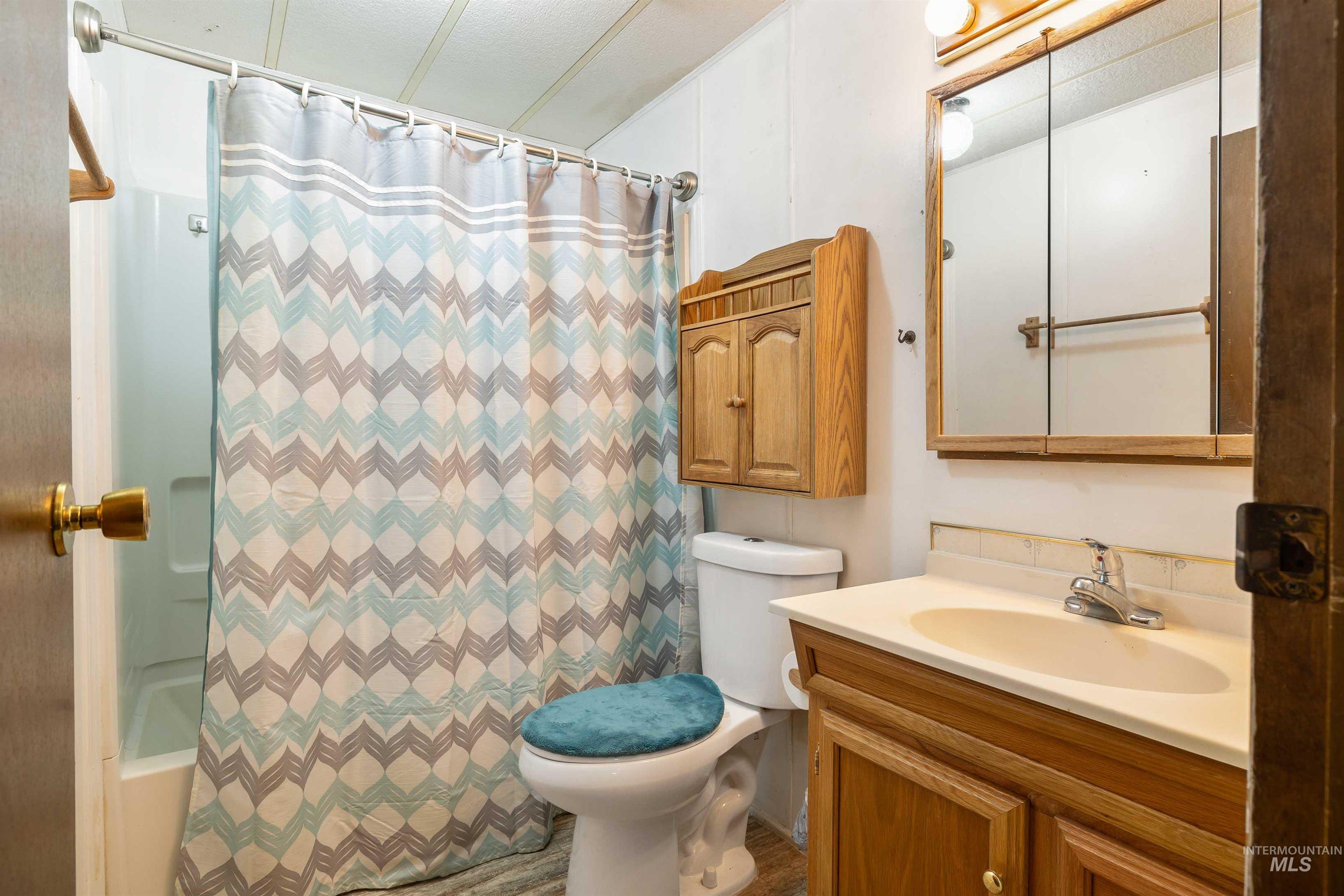 236 N 200 W, Jerome, Idaho 83338, 4 Bedrooms, 2 Bathrooms, Residential For Sale, Price $350,000, 98999643