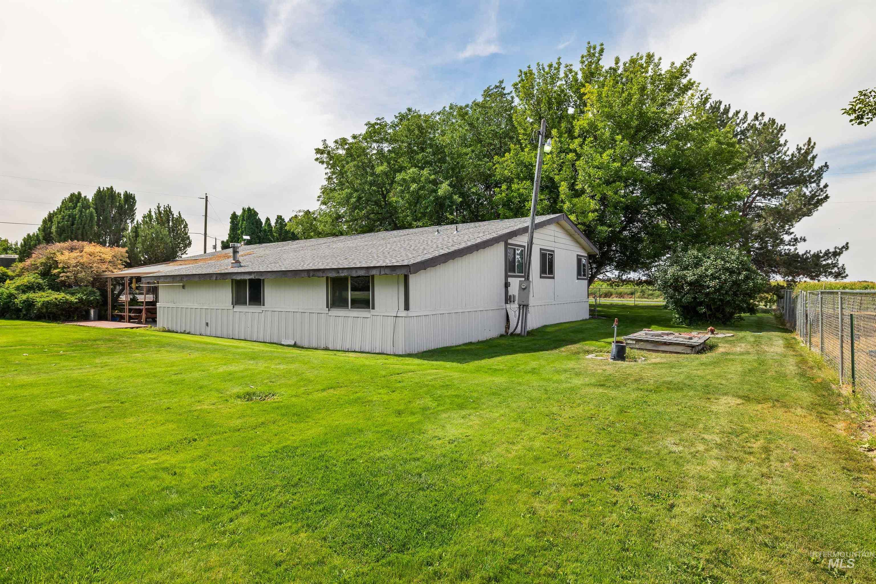 236 N 200 W, Jerome, Idaho 83338, 4 Bedrooms, 2 Bathrooms, Residential For Sale, Price $350,000, 98999643
