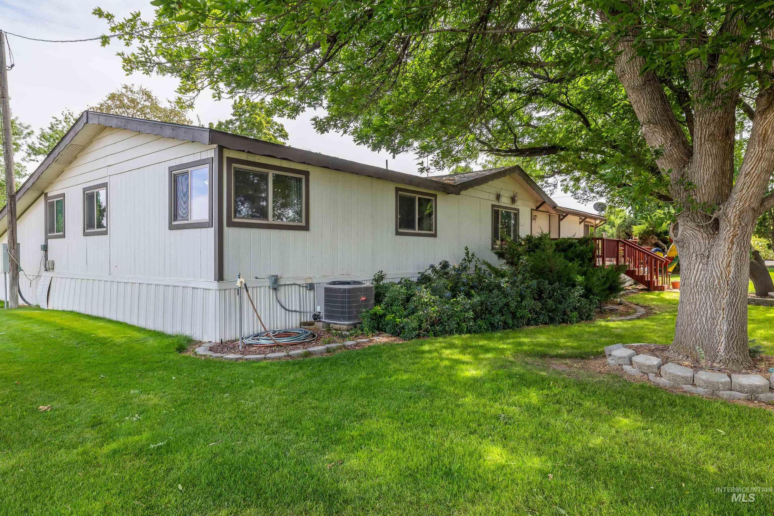 236 N 200 W, Jerome, Idaho 83338, 4 Bedrooms, 2 Bathrooms, Residential For Sale, Price $350,000, 98999643