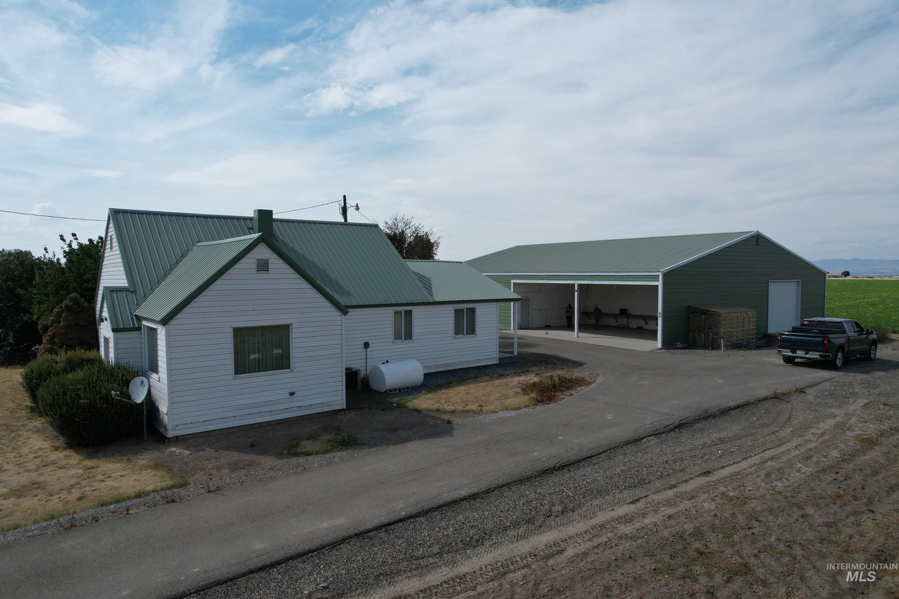 254 Ivy Road, Ontario, Idaho 97914, 3 Bedrooms, 1 Bathroom, Farm & Ranch For Sale, Price $950,000, 98999644