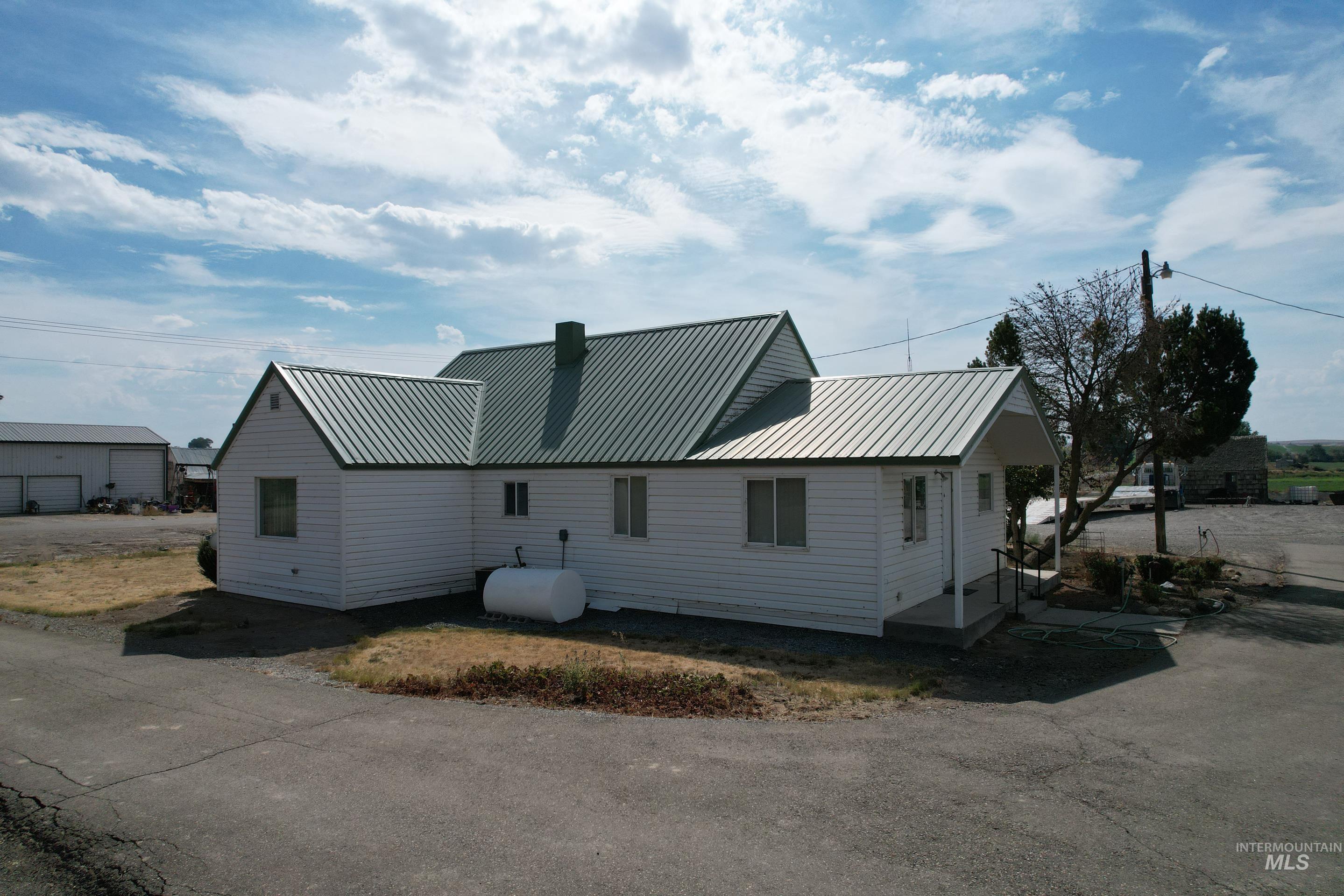 254 Ivy Road, Ontario, Idaho 97914, 3 Bedrooms, 1 Bathroom, Farm & Ranch For Sale, Price $950,000, 98999644