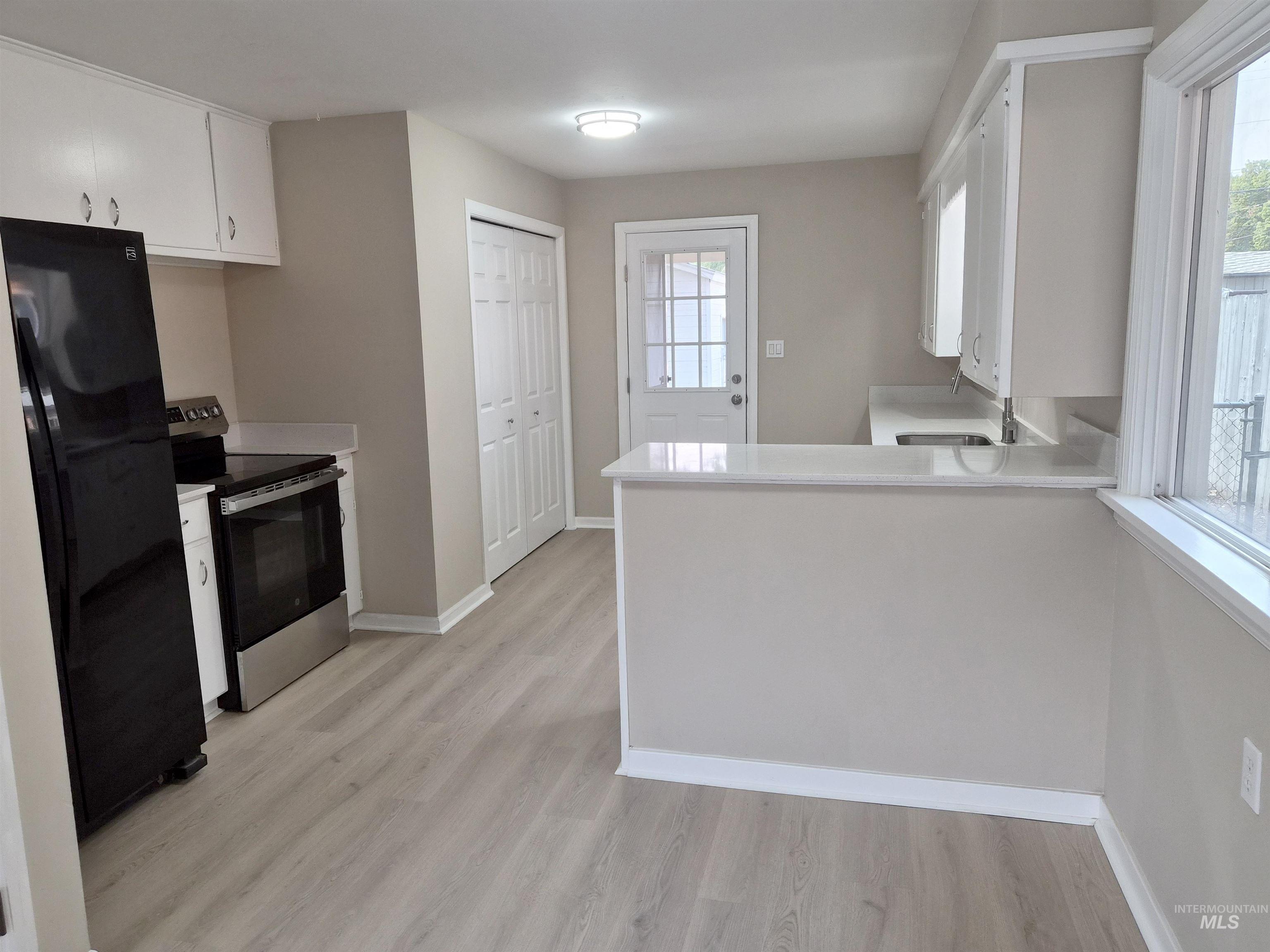 618 E Avenue D, Jerome, Idaho 83338, 2 Bedrooms, 1 Bathroom, Residential For Sale, Price $239,900, 98999645