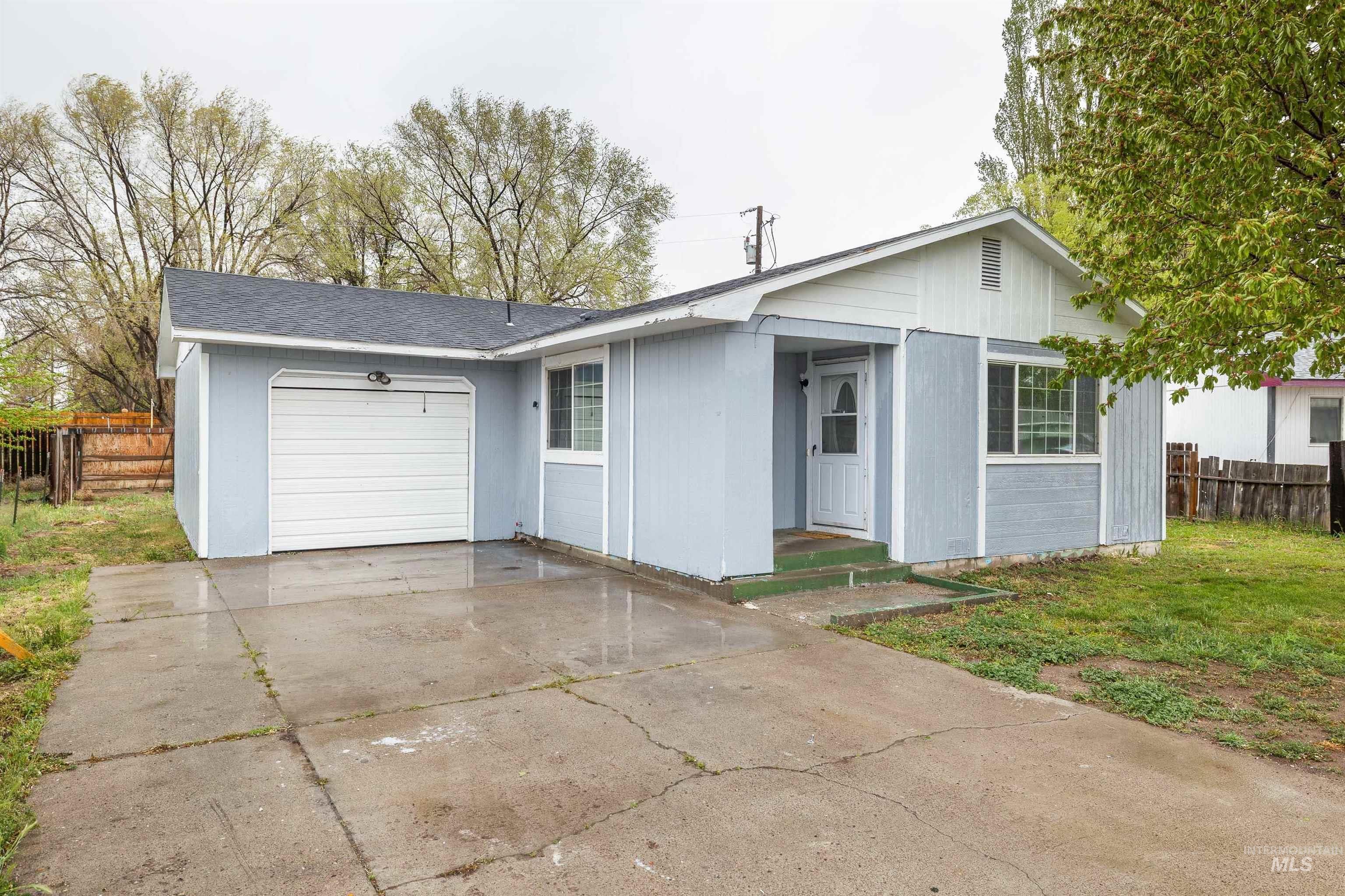 1850 18th Circle Drive, Heyburn, Idaho 83336, 3 Bedrooms, 1 Bathroom, Residential For Sale, Price $235,000, 98999646