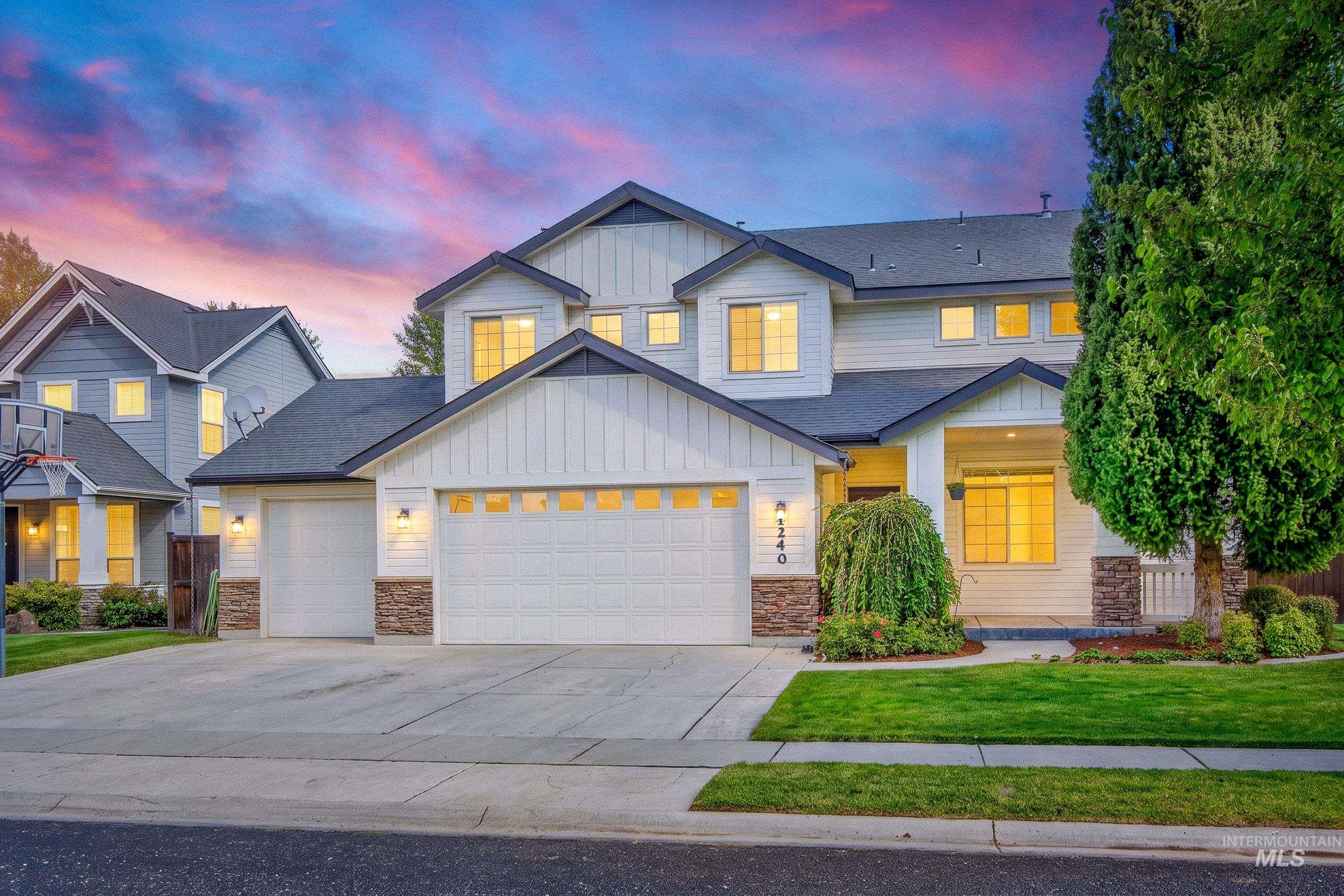 1240 W Barrymore, Meridian, Idaho 83646, 5 Bedrooms, 3.5 Bathrooms, Residential For Sale, Price $715,000, 98999650
