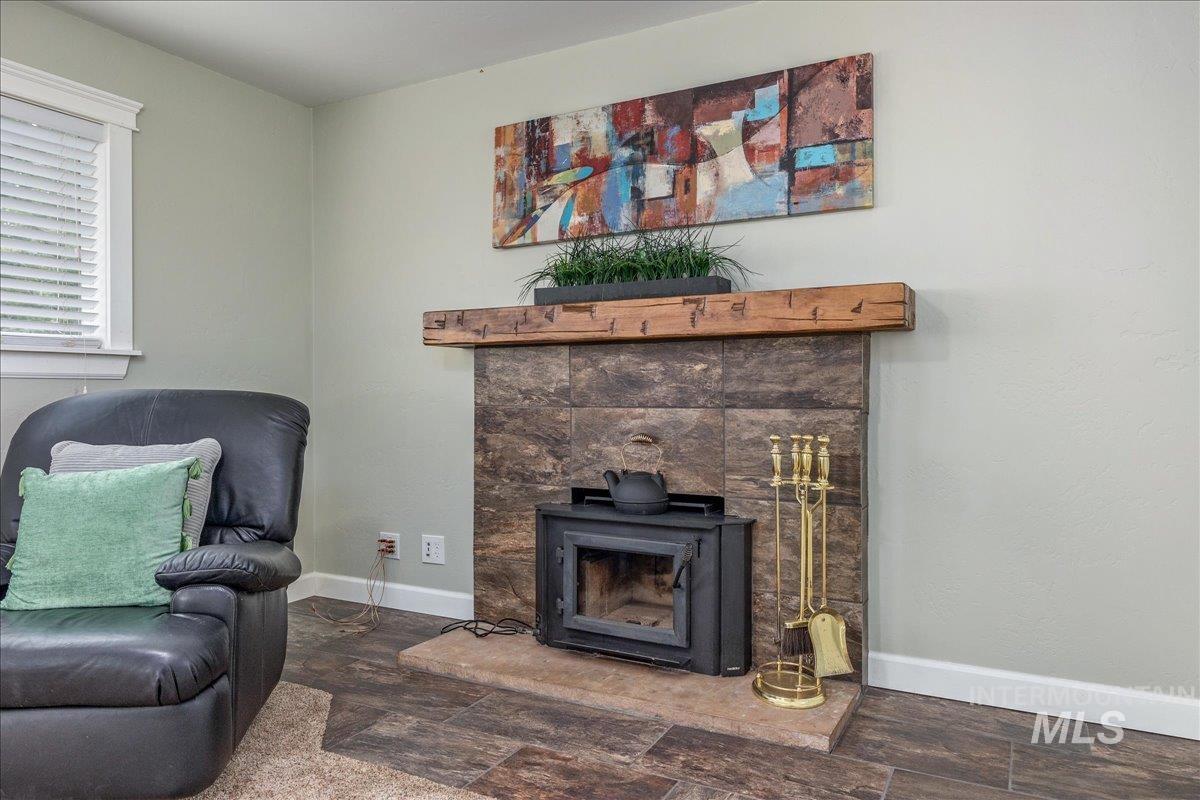 2405 S Scarlet St., Boise, Idaho 83706, 4 Bedrooms, 2.5 Bathrooms, Residential For Sale, Price $560,000, 98999655