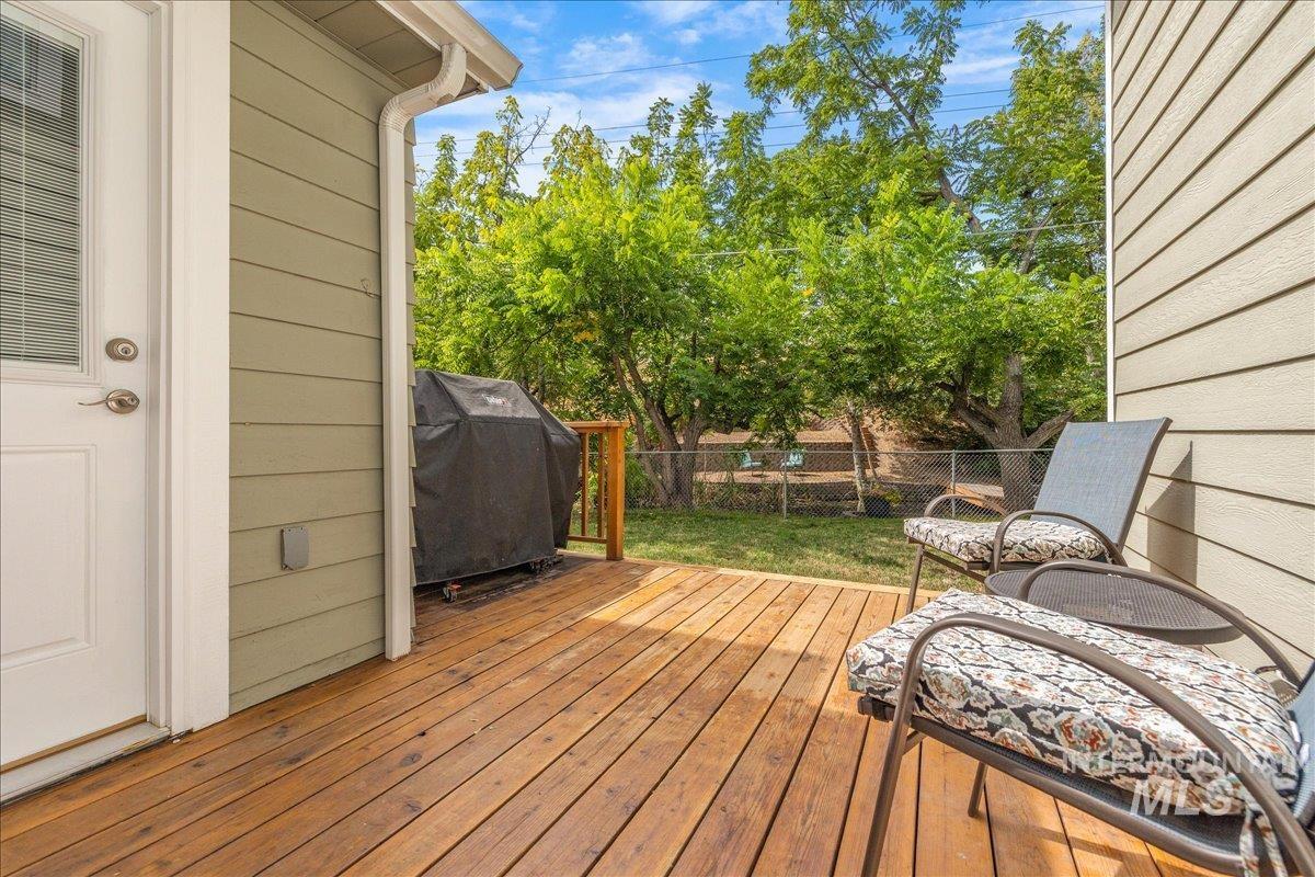 2405 S Scarlet St., Boise, Idaho 83706, 4 Bedrooms, 2.5 Bathrooms, Residential For Sale, Price $560,000, 98999655