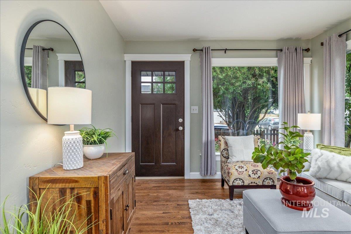 2405 S Scarlet St., Boise, Idaho 83706, 4 Bedrooms, 2.5 Bathrooms, Residential For Sale, Price $560,000, 98999655