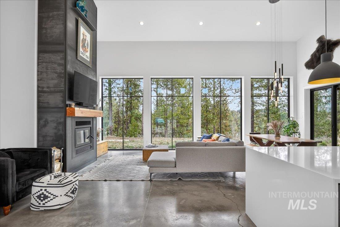 16 Lost River Dr, McCall, Idaho 83638, 4 Bedrooms, 3.5 Bathrooms, Residential For Sale, Price $1,498,000, 98999657