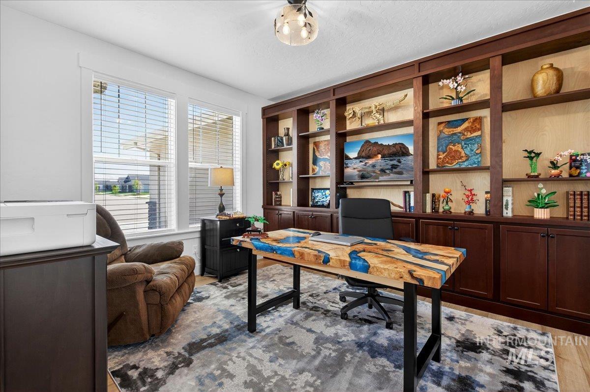 2205 N Vasquero Way, Middleton, Idaho 83644, 3 Bedrooms, 2.5 Bathrooms, Residential For Sale, Price $629,000, 98999658