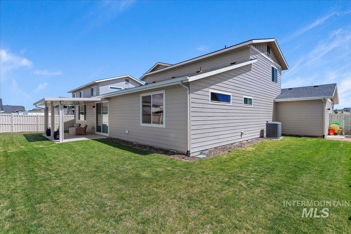 2205 N Vasquero Way, Middleton, Idaho 83644, 3 Bedrooms, 2.5 Bathrooms, Residential For Sale, Price $629,000, 98999658
