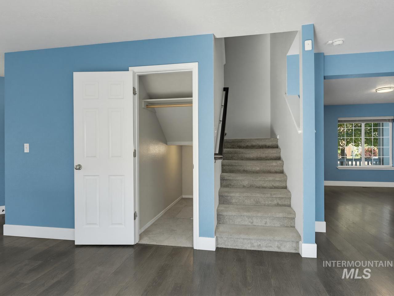 3420 N Cooper Ave, Meridian, Idaho 83646, 4 Bedrooms, 2.5 Bathrooms, Residential For Sale, Price $513,000,MLS 98999659