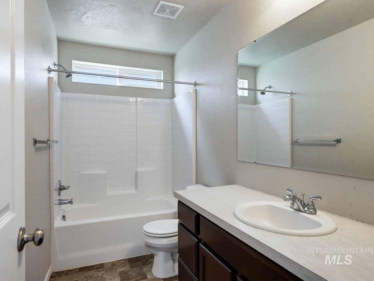 3420 N Cooper Ave, Meridian, Idaho 83646, 4 Bedrooms, 2.5 Bathrooms, Residential For Sale, Price $513,000,MLS 98999659